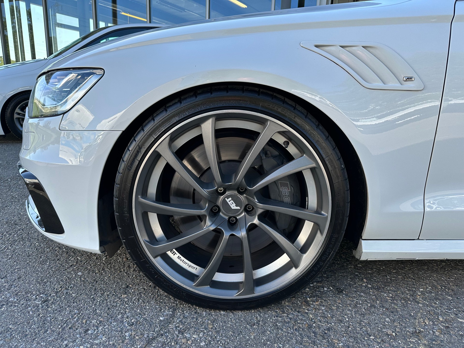 AUDI S 6 Avant ABT R-image-4