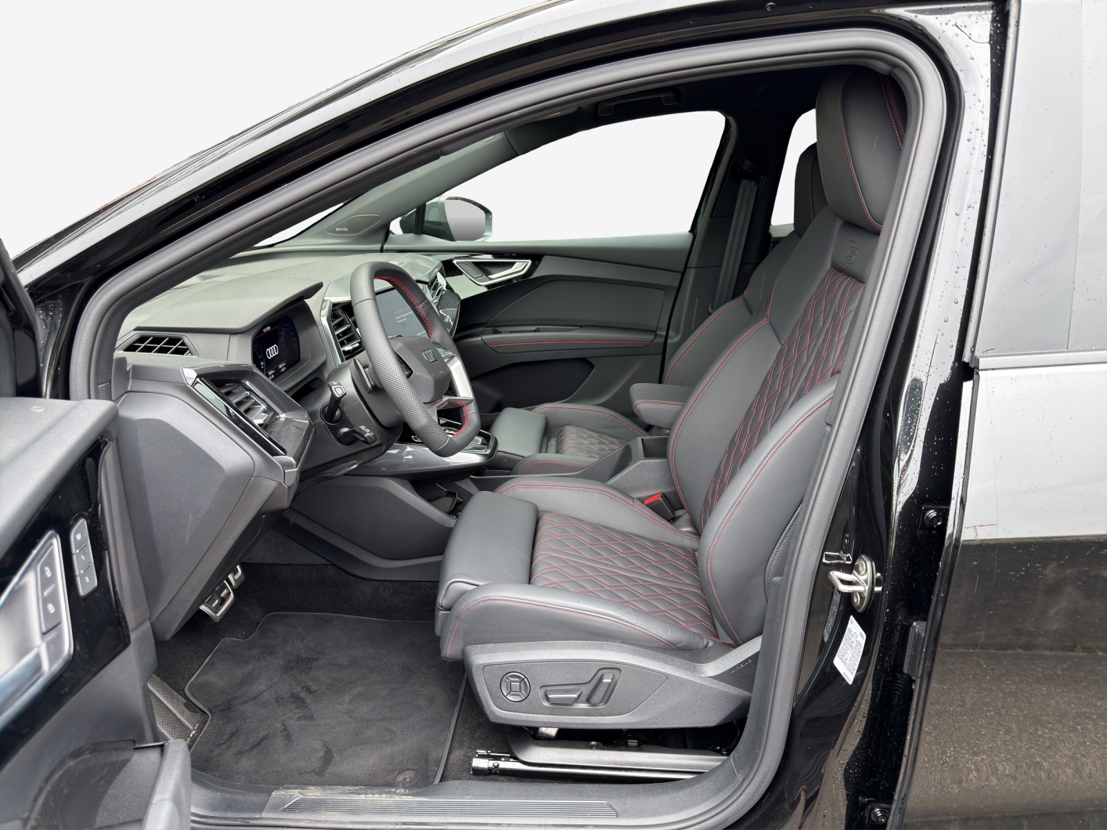 AUDI Q4 Sportback e-tron 45 Edition Swiss Ski quattro-image-7