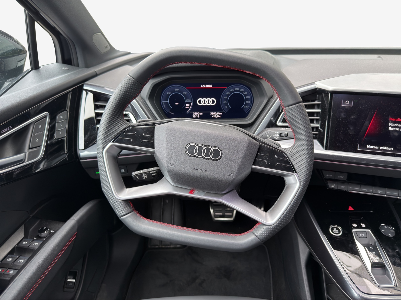 AUDI Q4 Sportback e-tron 45 Edition Swiss Ski quattro-image-9