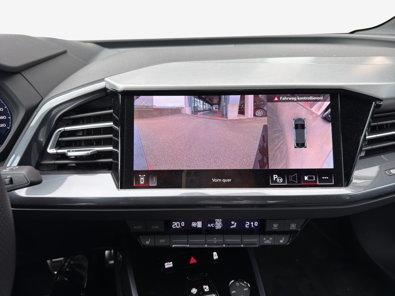 AUDI Q4 Sportback e-tron 45 Edition Swiss Ski quattro-image-15