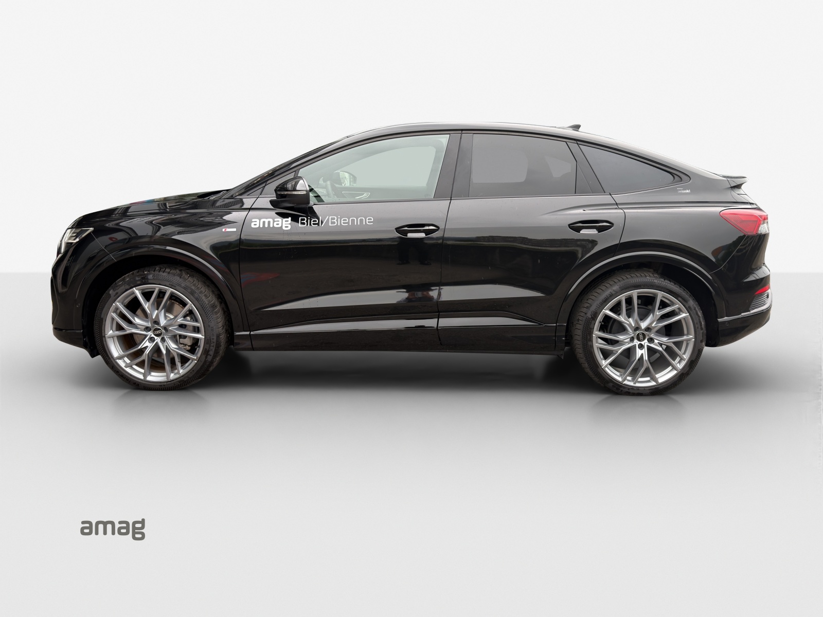 AUDI Q4 Sportback e-tron 45 Edition Swiss Ski quattro-image-1