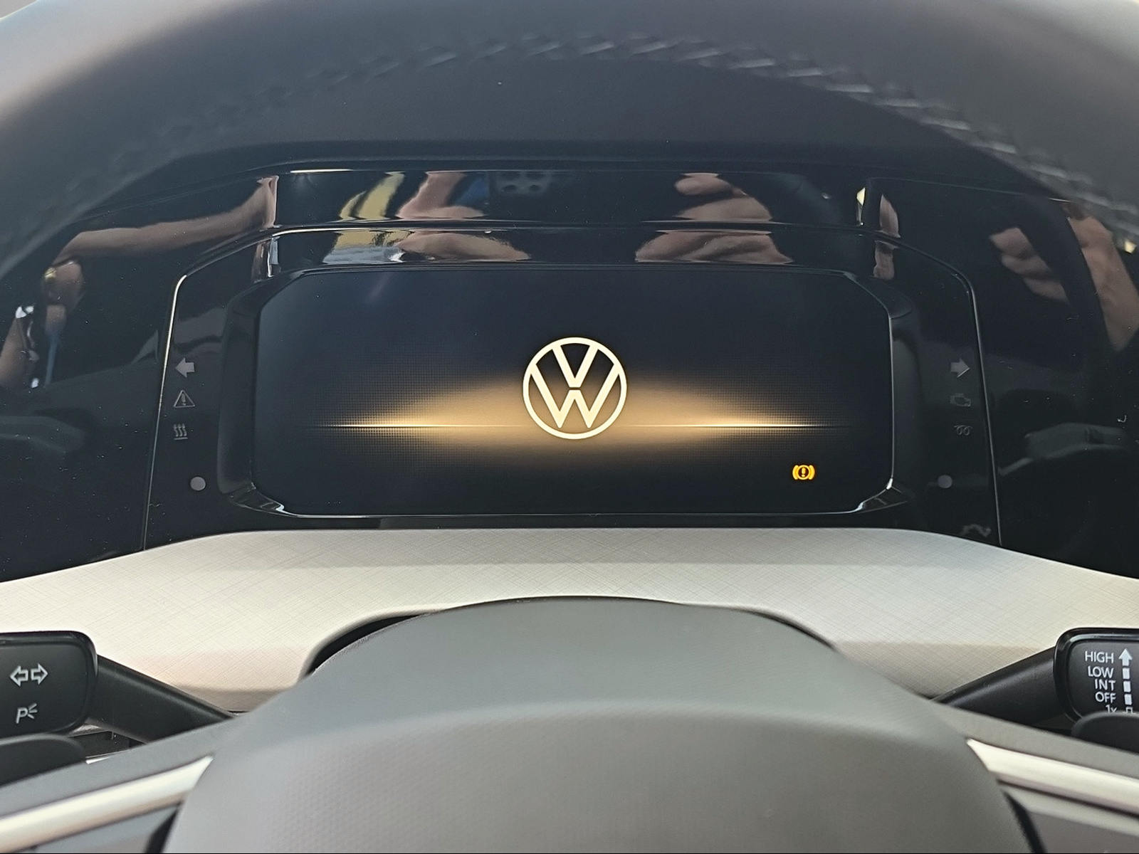 VW Golf 1.5 e TSI mHEV United DSG-image-8