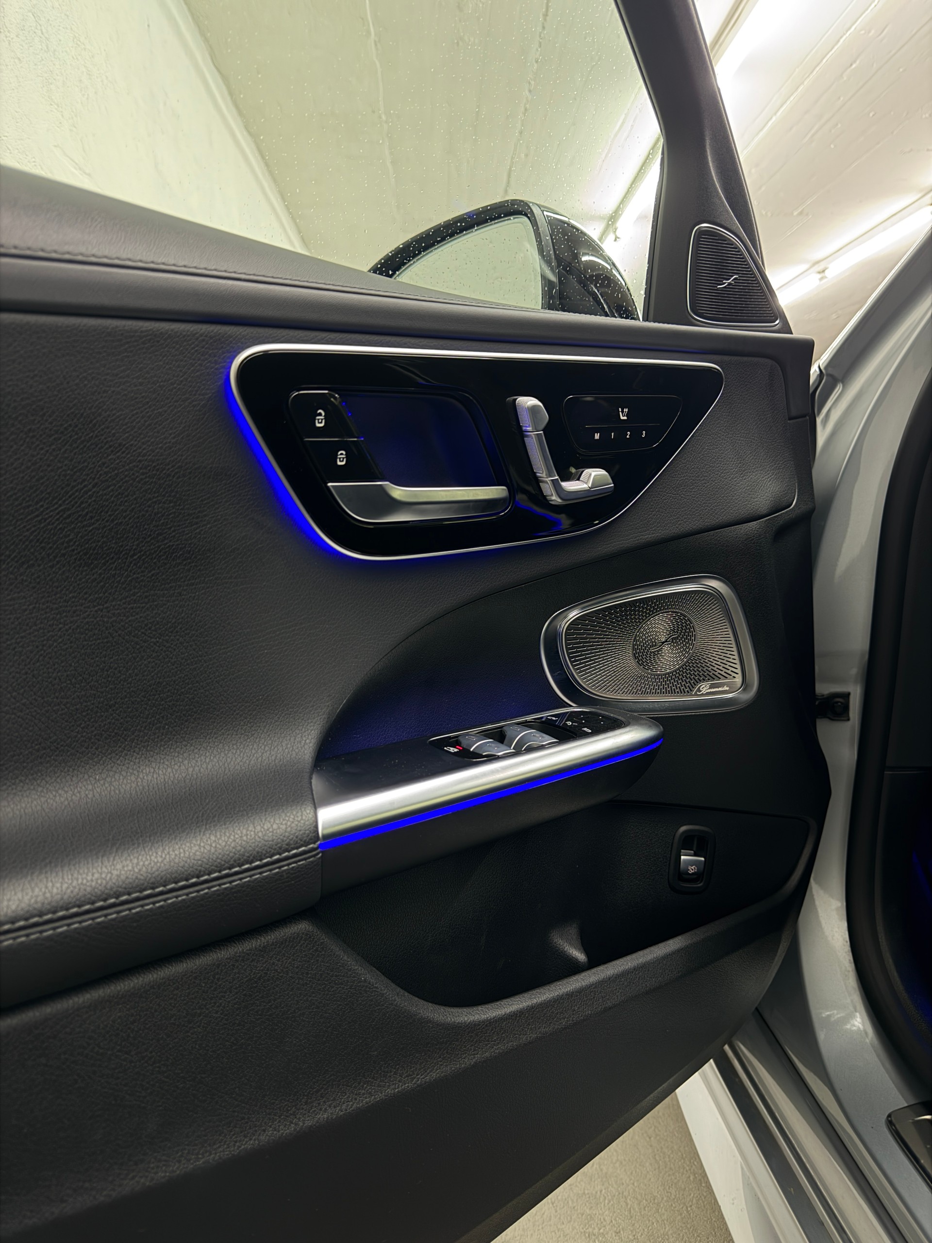 MERCEDES-BENZ C 220 d T AMG Line-image-15