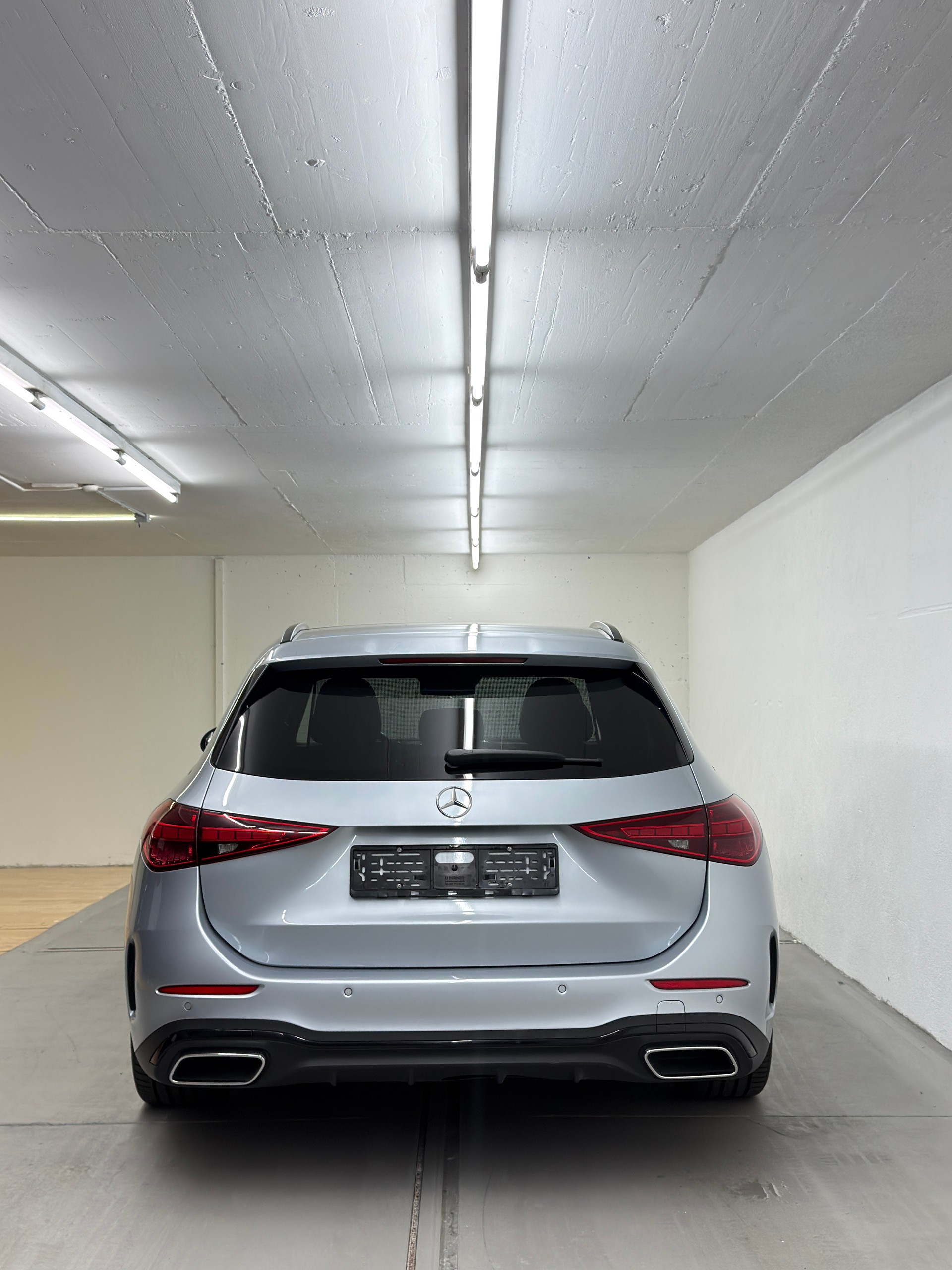 MERCEDES-BENZ C 220 d T AMG Line-image-5