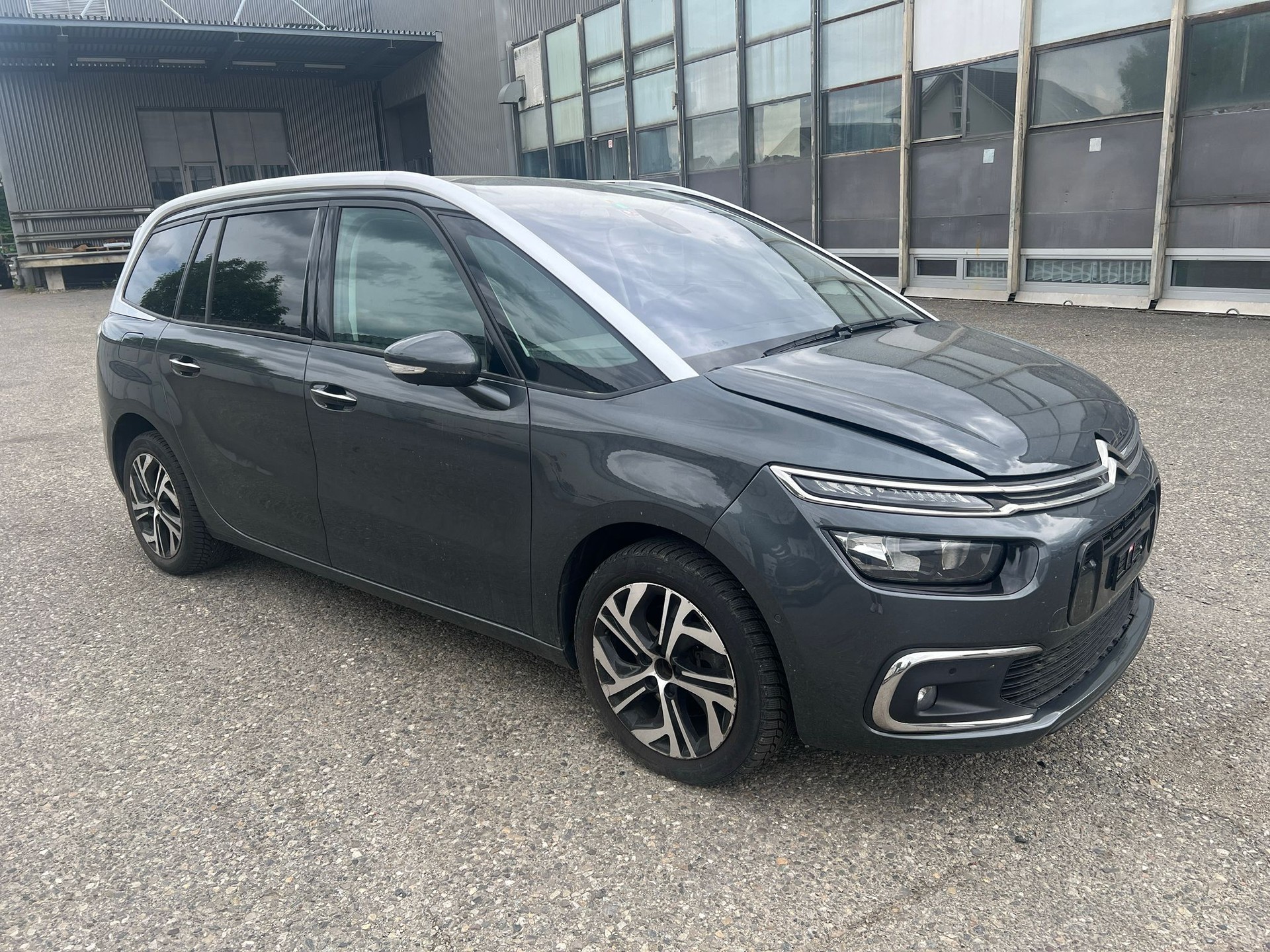 CITROEN Grand C4 Picasso 1.6i 16V e-THP Exclusive-image-0