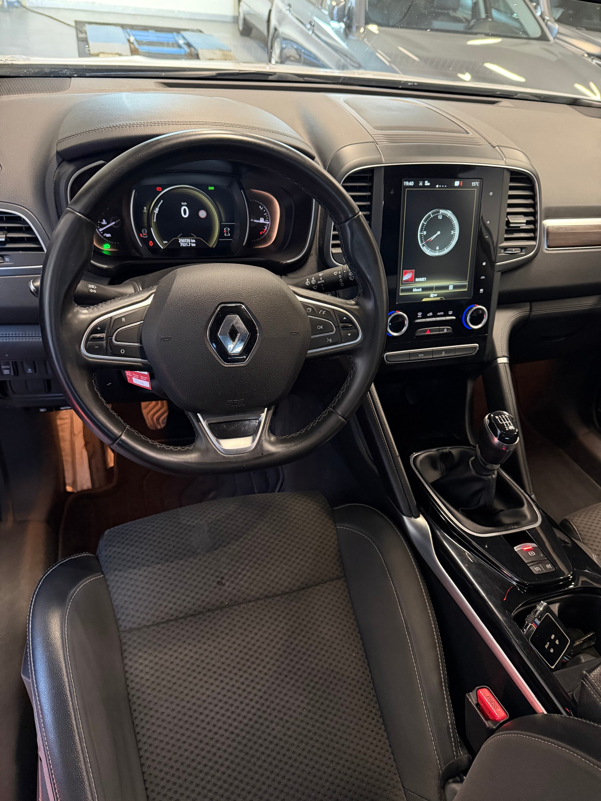 RENAULT Koleos 2.0 dCi Zen 4x4-image-9