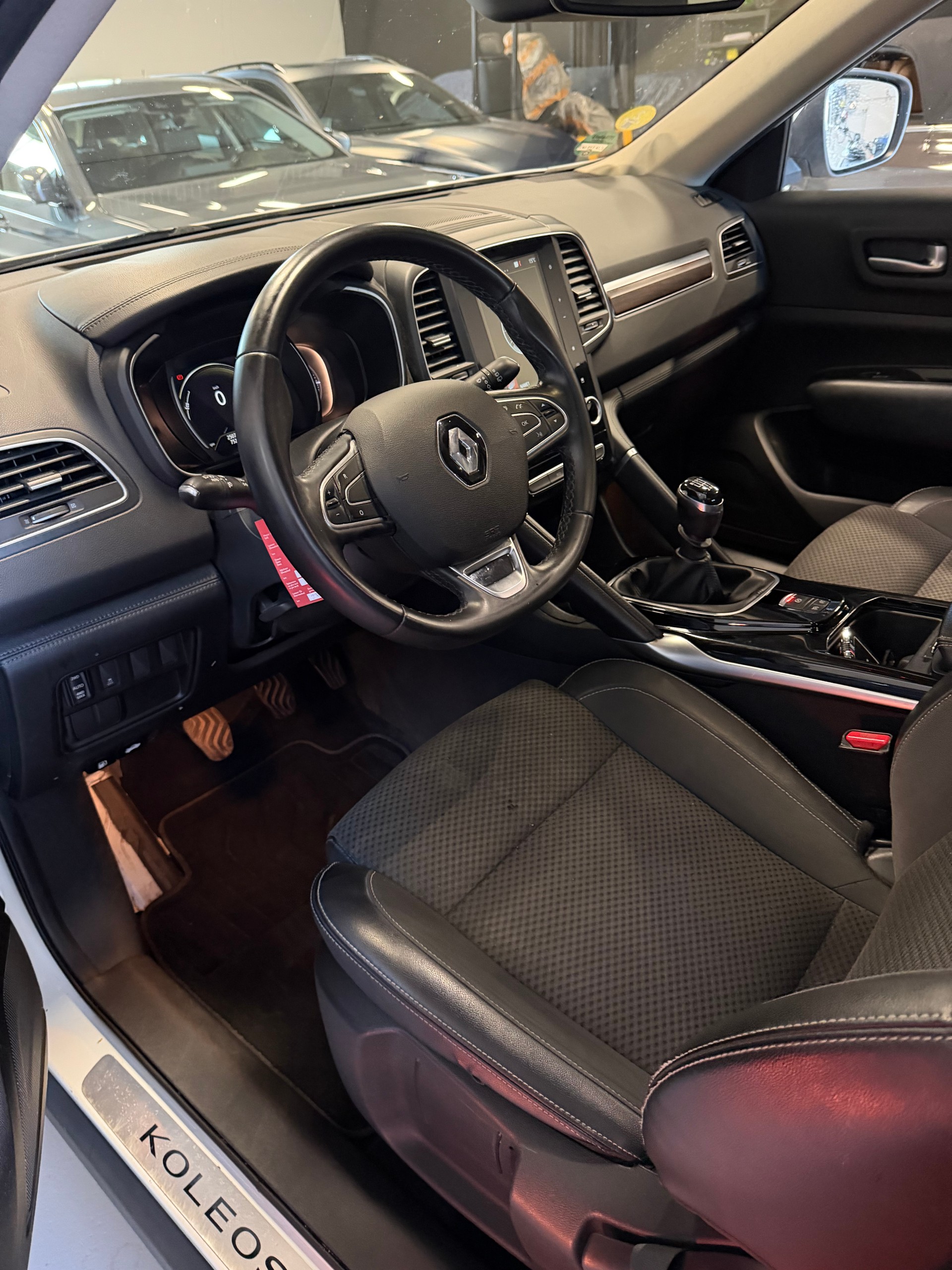 RENAULT Koleos 2.0 dCi Zen 4x4-image-8