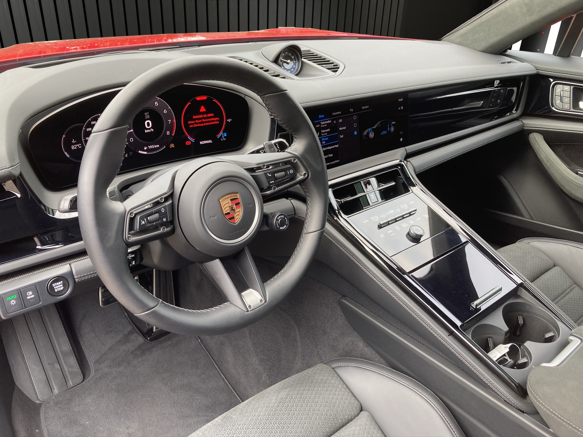 PORSCHE Panamera GTS-image-11