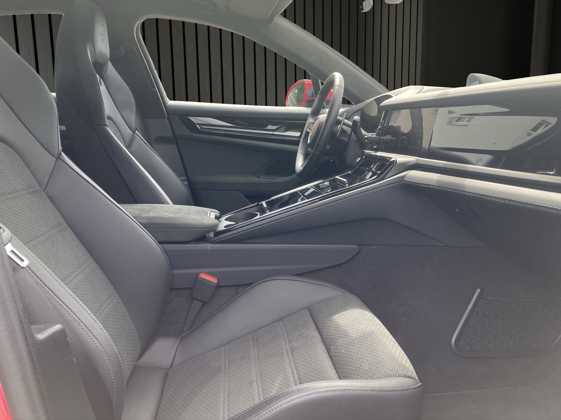 PORSCHE Panamera GTS-image-17
