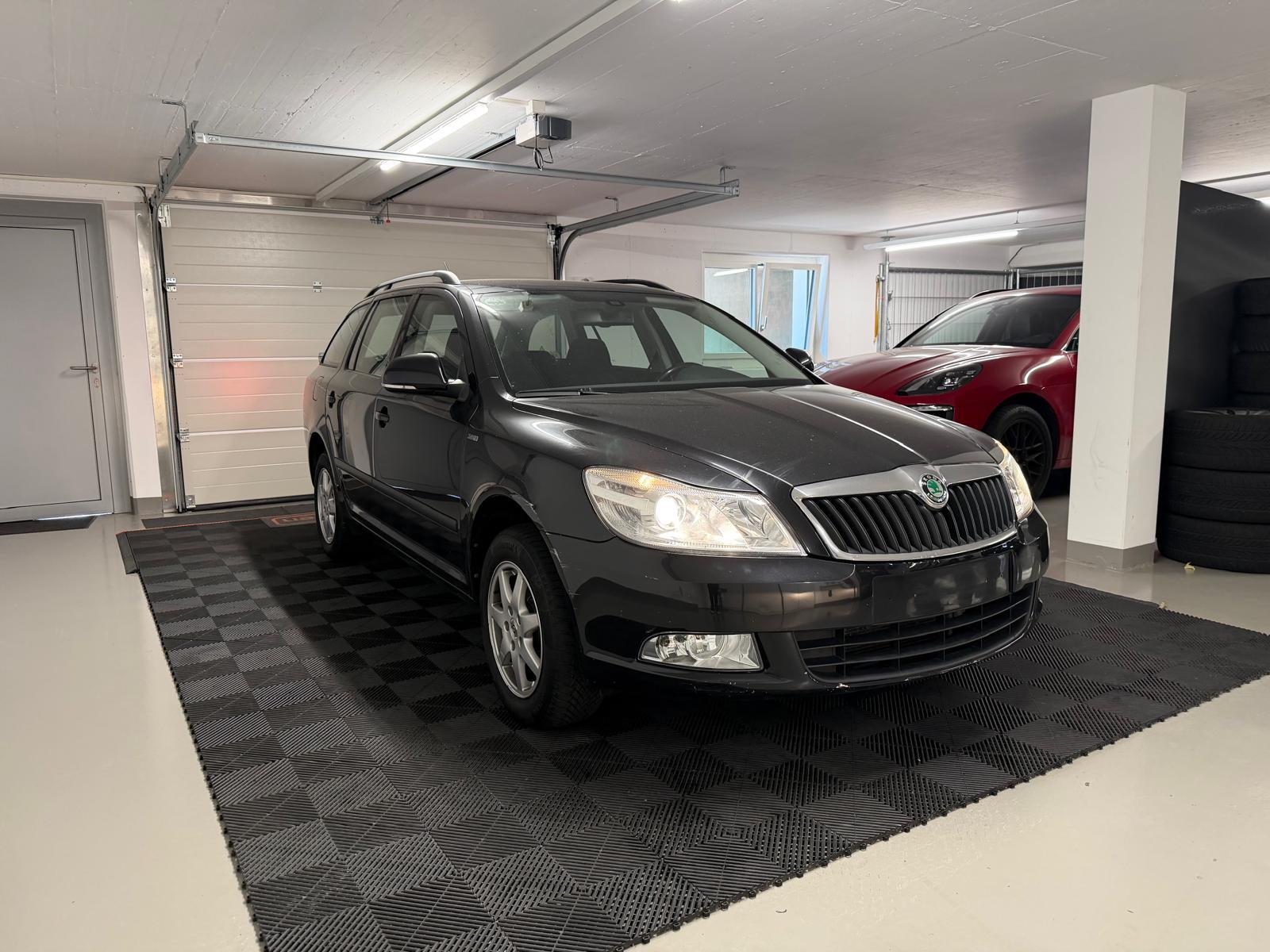 SKODA Octavia Combi 1.6 TDI Ambition 4x4 B5a-image-1