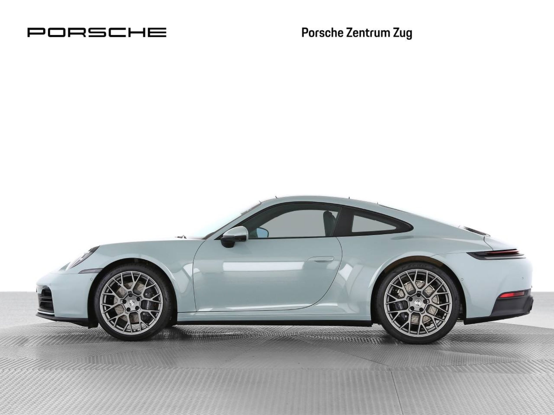 PORSCHE 911 Carrera-image-6