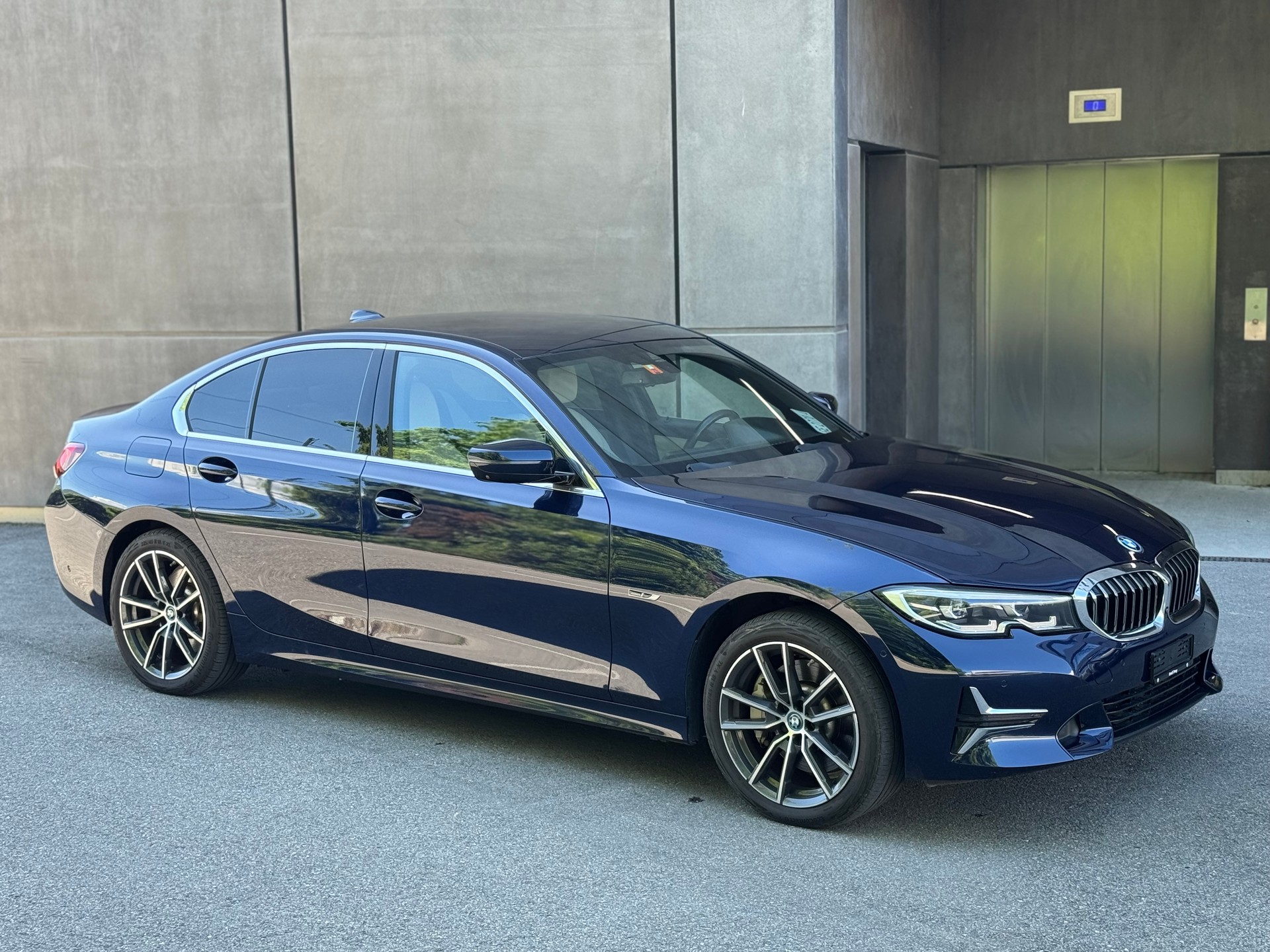 BMW 330e xDrive Sport Line Steptronic