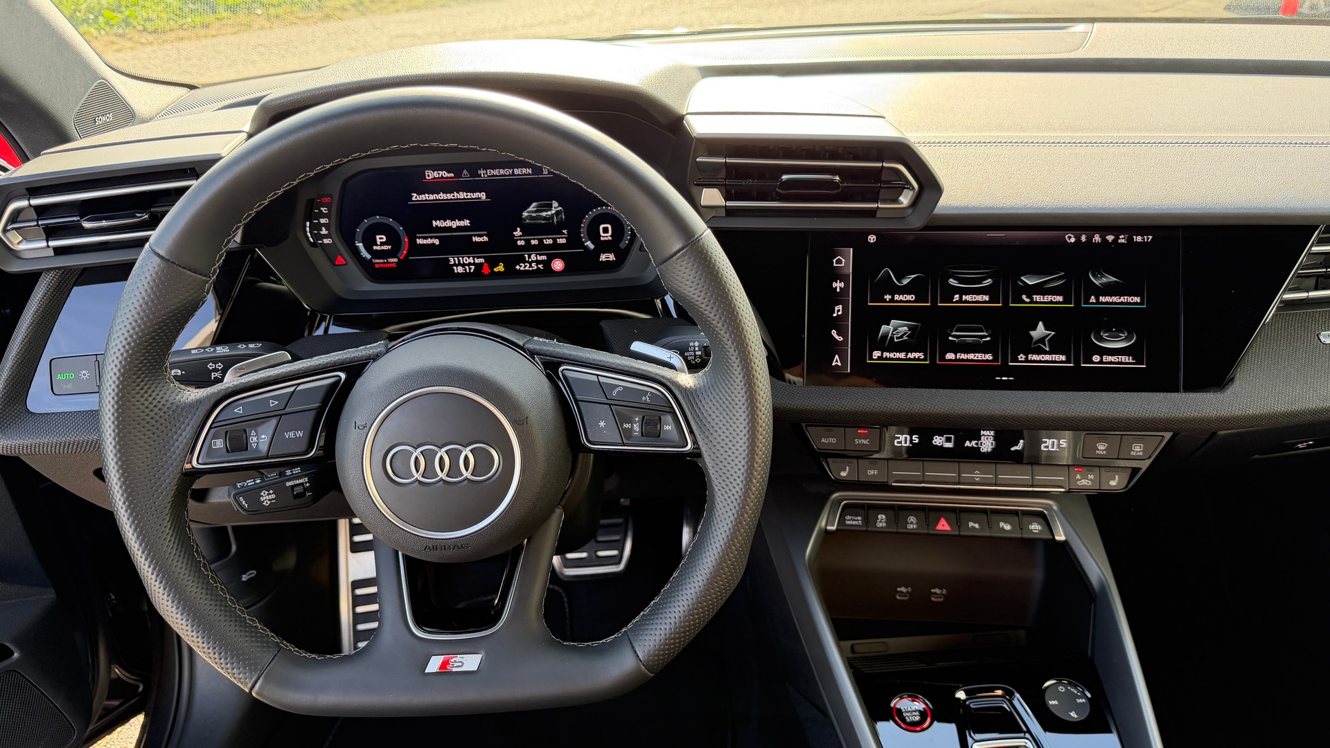 AUDI S3 Sportback TFSI quattro S-tronic Akrapovič-image-22