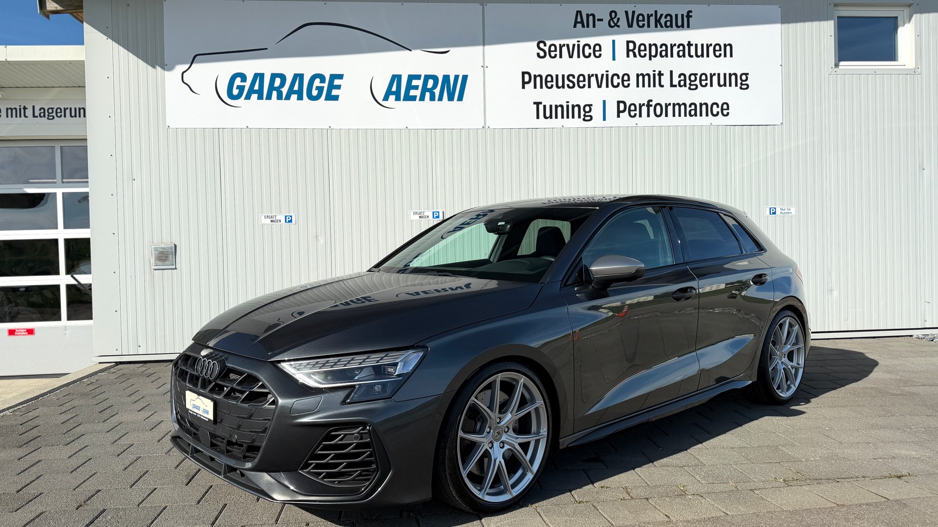 AUDI S3 Sportback TFSI quattro S-tronic Akrapovič