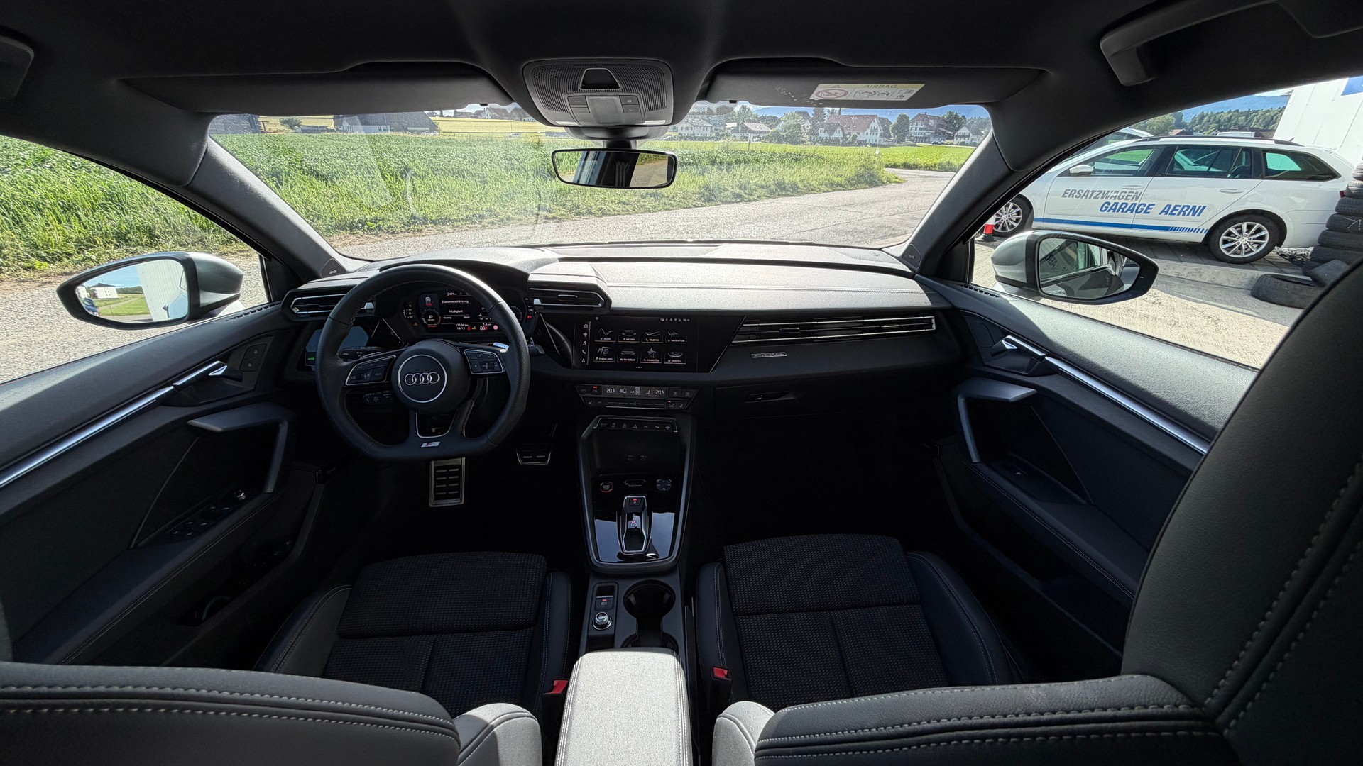 AUDI S3 Sportback TFSI quattro S-tronic Akrapovič-image-21