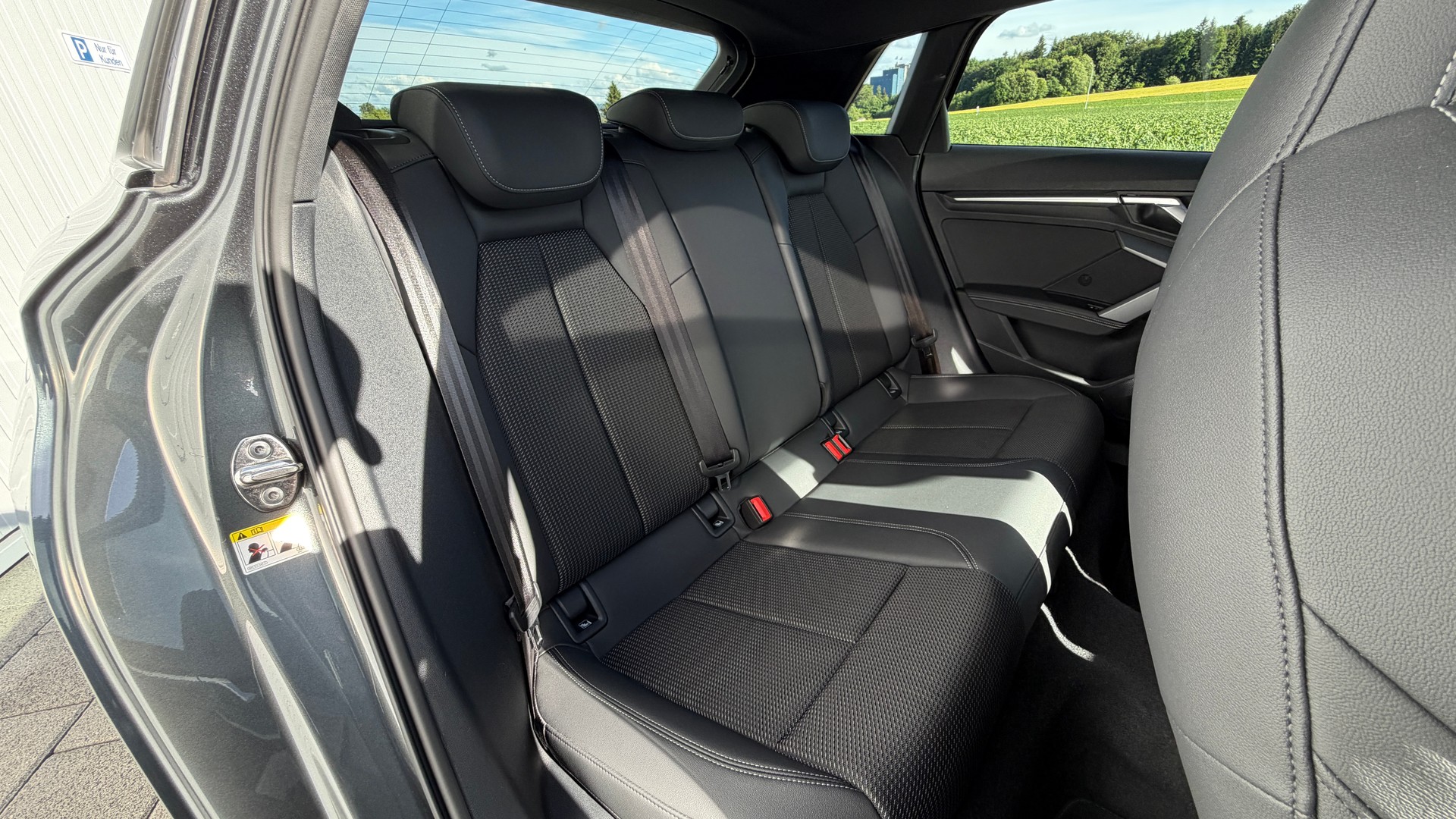 AUDI S3 Sportback TFSI quattro S-tronic Akrapovič-image-29