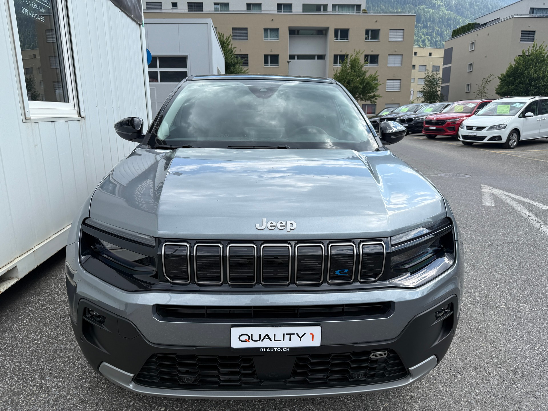 JEEP Avenger 54kWh Swiss Altitude Plus Sky * NEUWAGEN MIT TAGESZULASUNG *-image-9