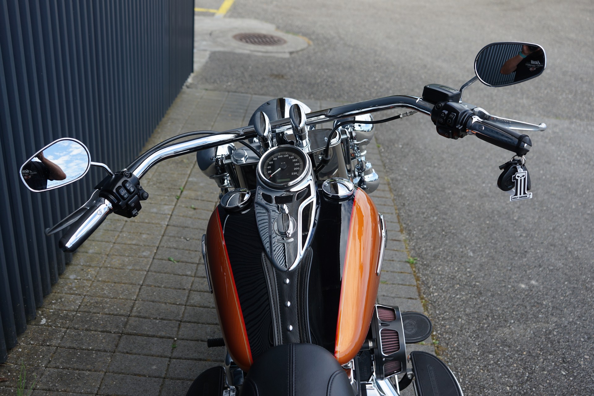 HARLEY-DAVIDSON FLSTC Softail Heritage Classic ABS-showroom-element-3