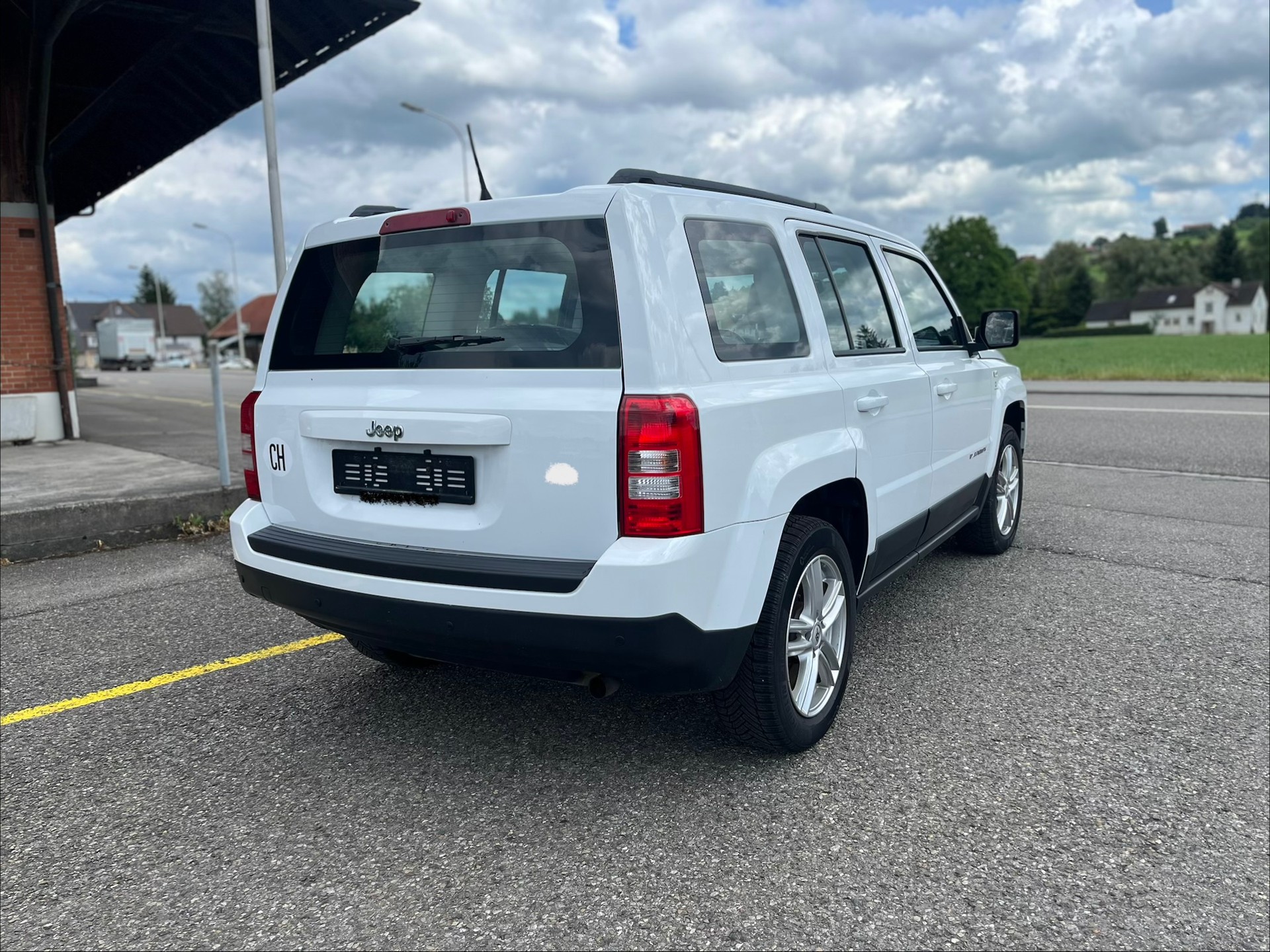 JEEP Benzin 2,4i Euro B5b Handschaltung 5 Gang-image-5