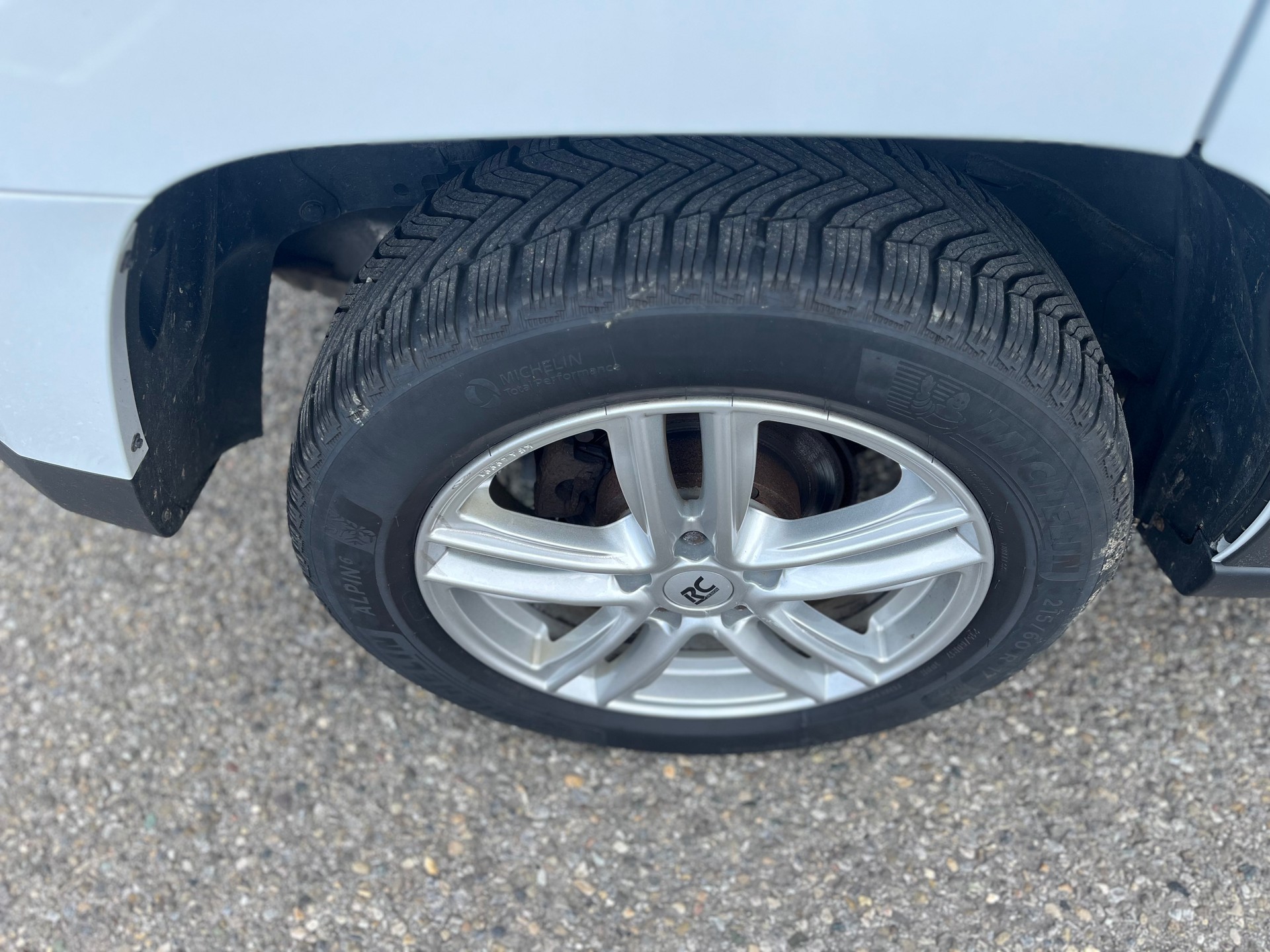 JEEP Benzin 2,4i Euro B5b Handschaltung 5 Gang-image-8