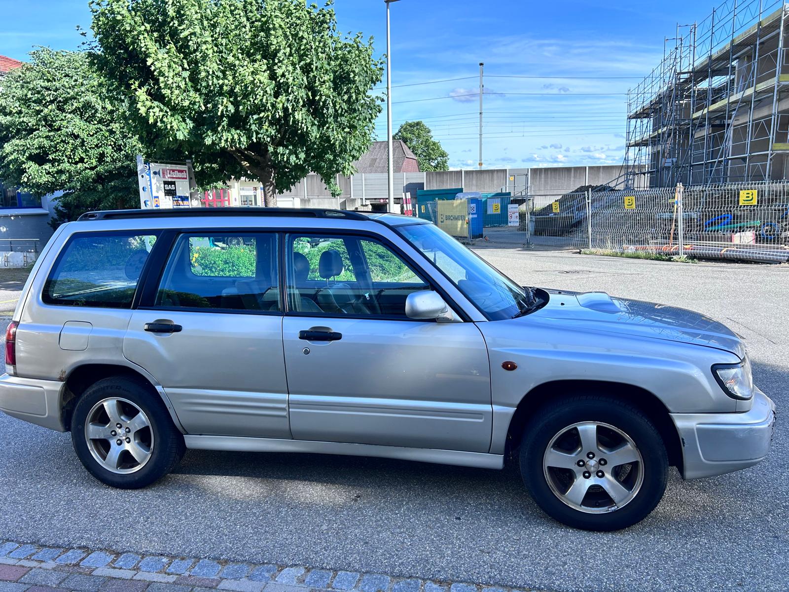 SUBARU Forester 2.0 Turbo Club A-image-3
