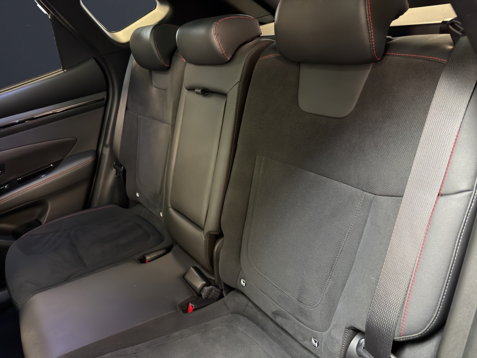 HYUNDAI Tucson 1,6PHEV N LUX 4WD-image-16