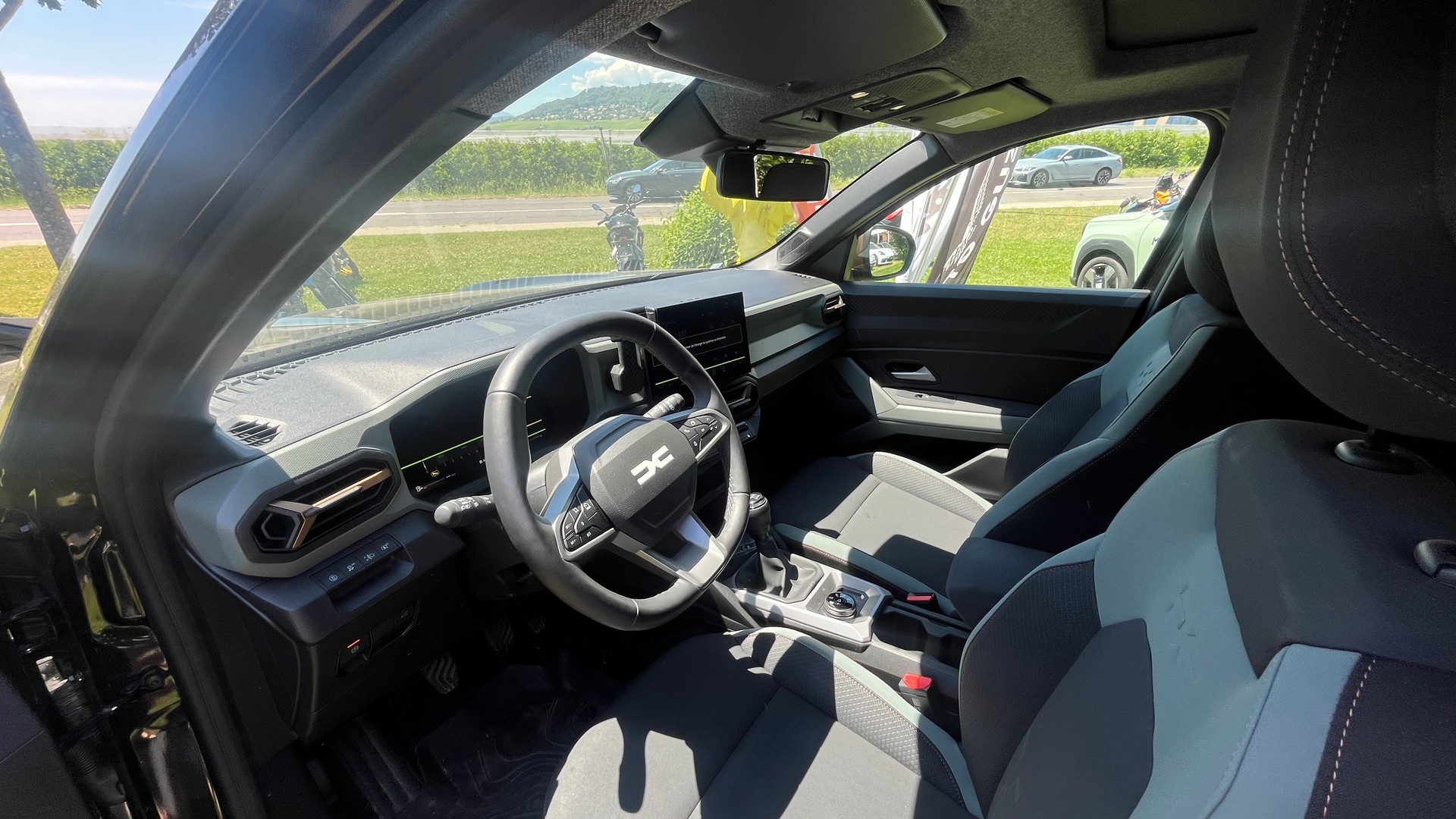 DACIA Bigster TCe 130 48V Extreme 4x4-image-9
