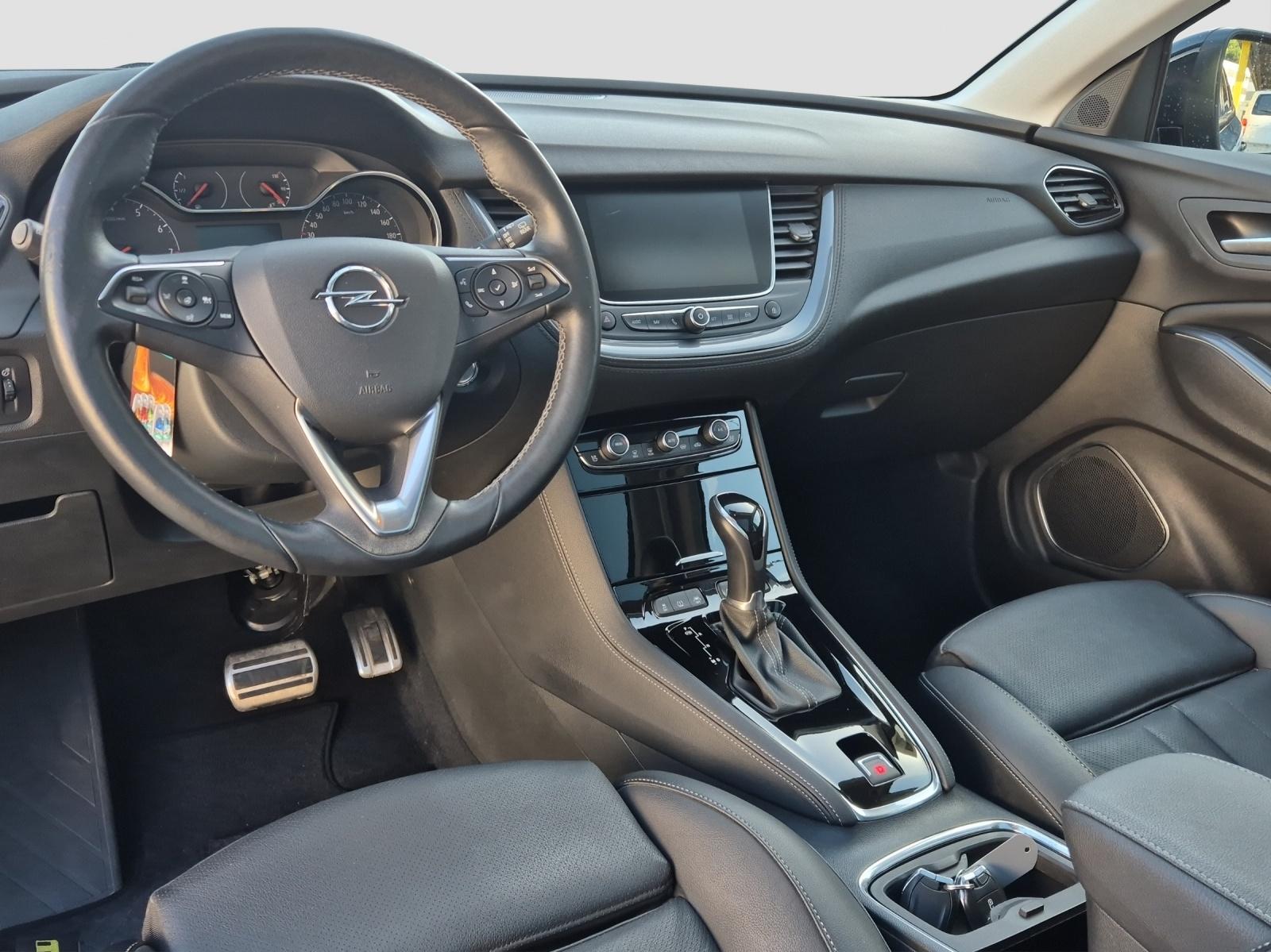 OPEL Grandland X 1.6 T Ultimate-image-12