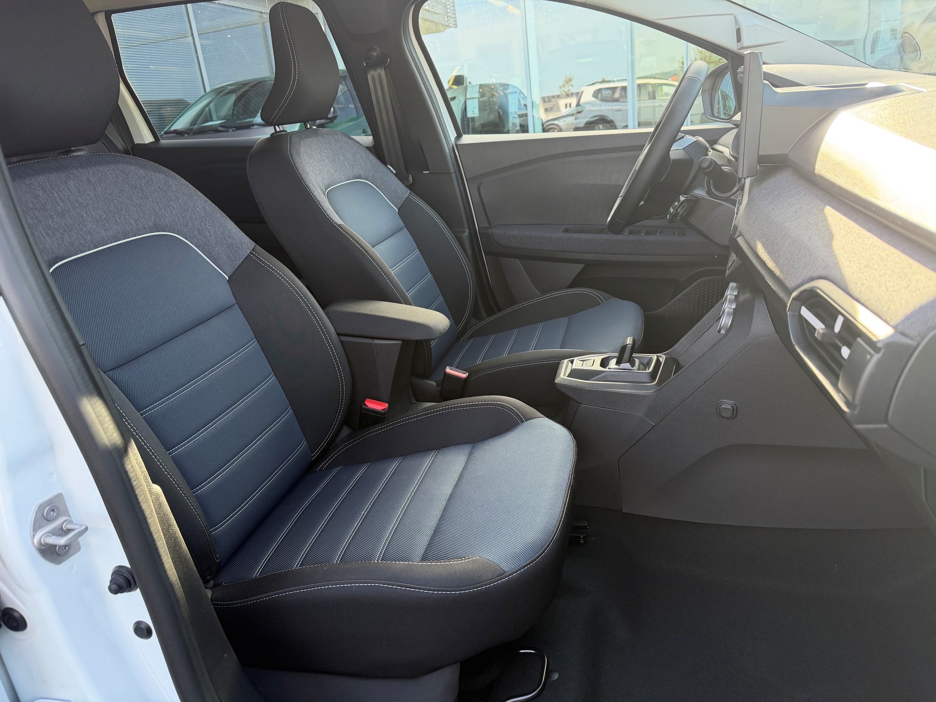 DACIA Jogger HEV 155 Journey-image-7