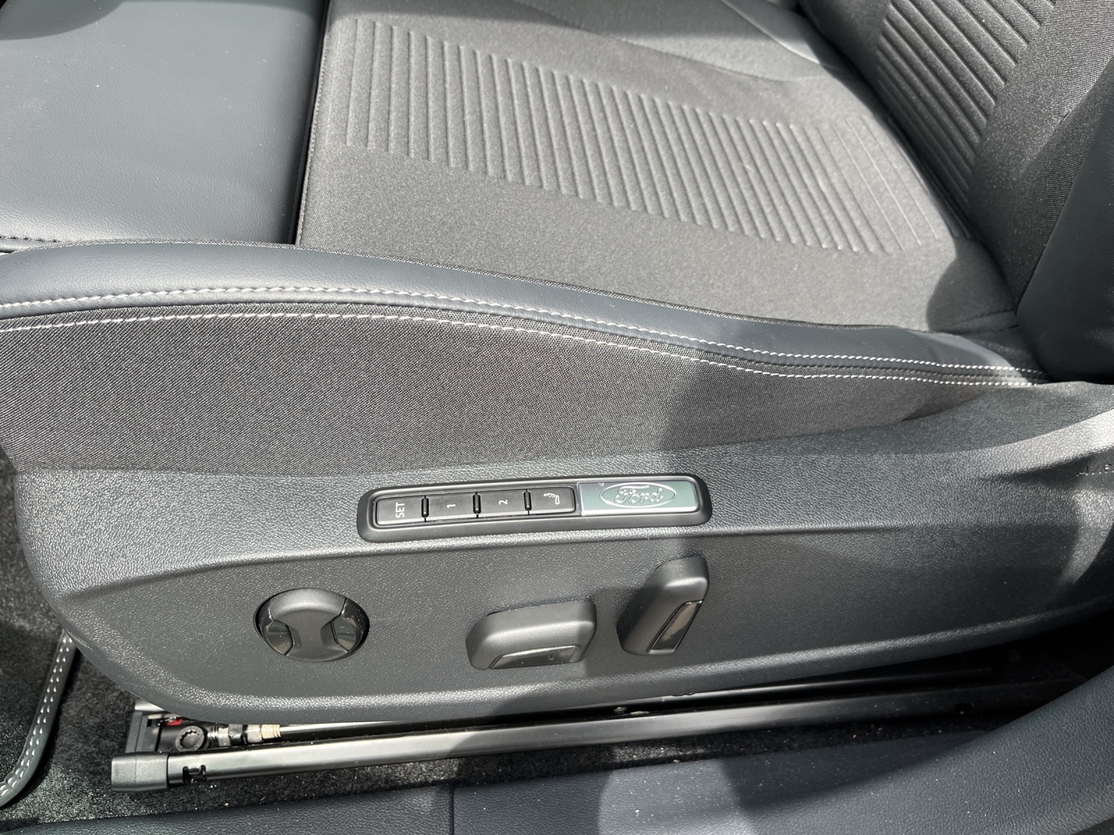 Image FORD EXPLORER Explorer Elektro 77kWh Dual Extended Range Premium AWD