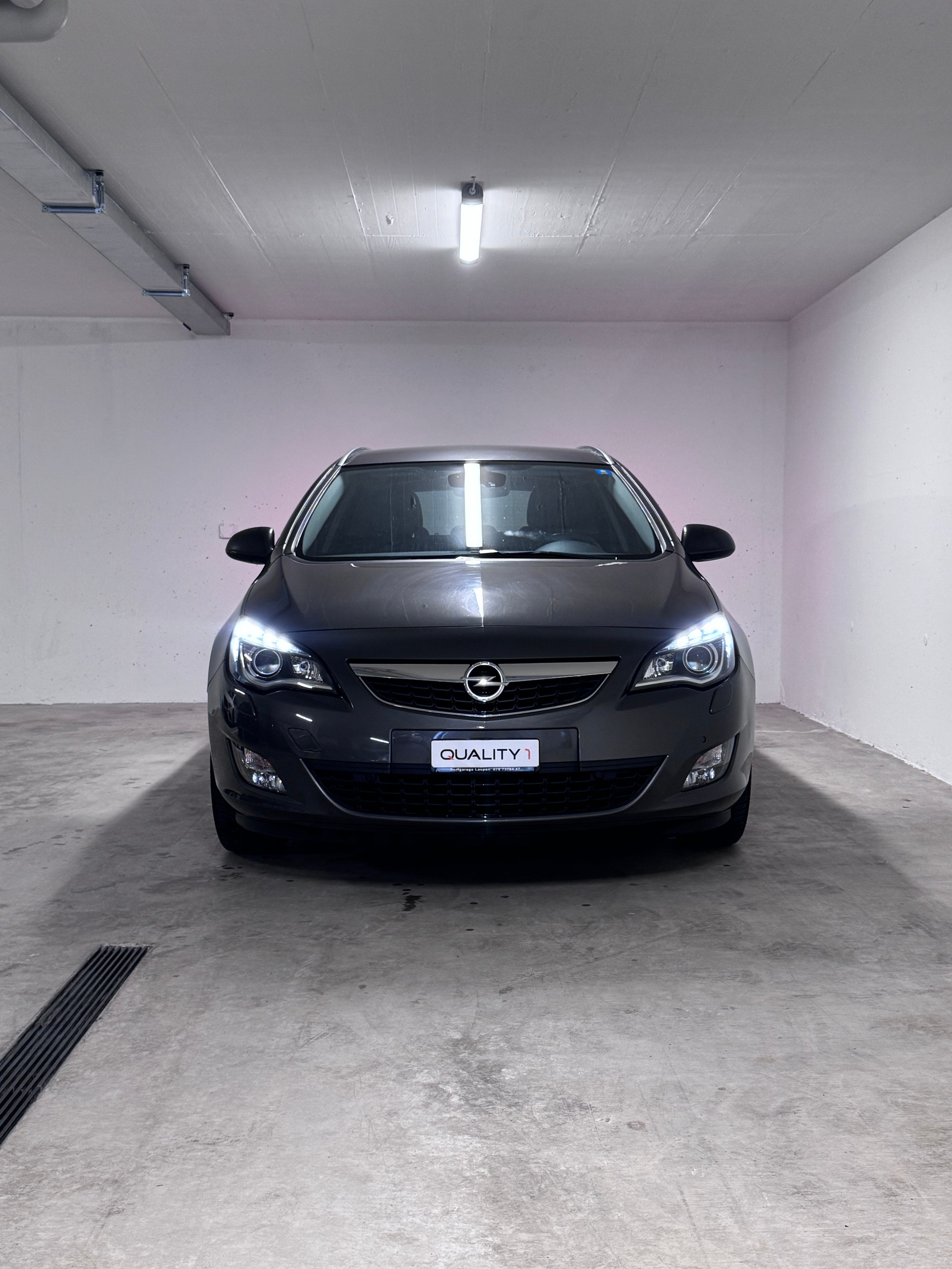 OPEL Astra SportsTourer 1.6i 16V Turbo Cosmo Automatic-image-1