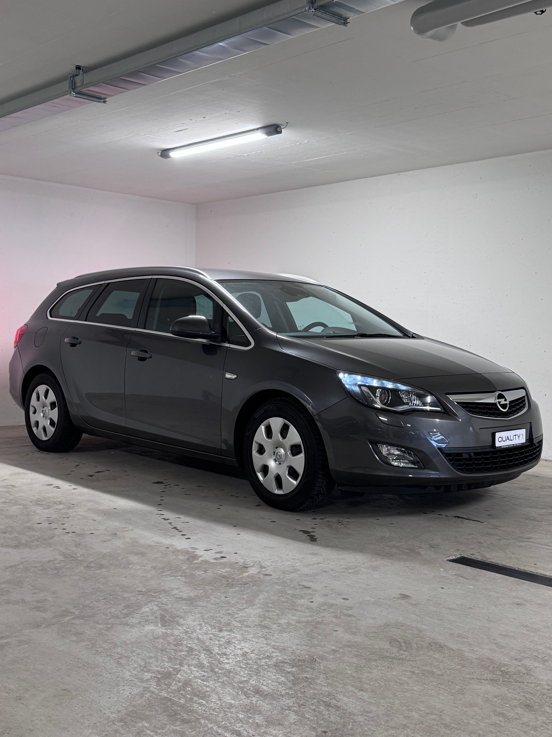 OPEL Astra SportsTourer 1.6i 16V Turbo Cosmo Automatic-image-2