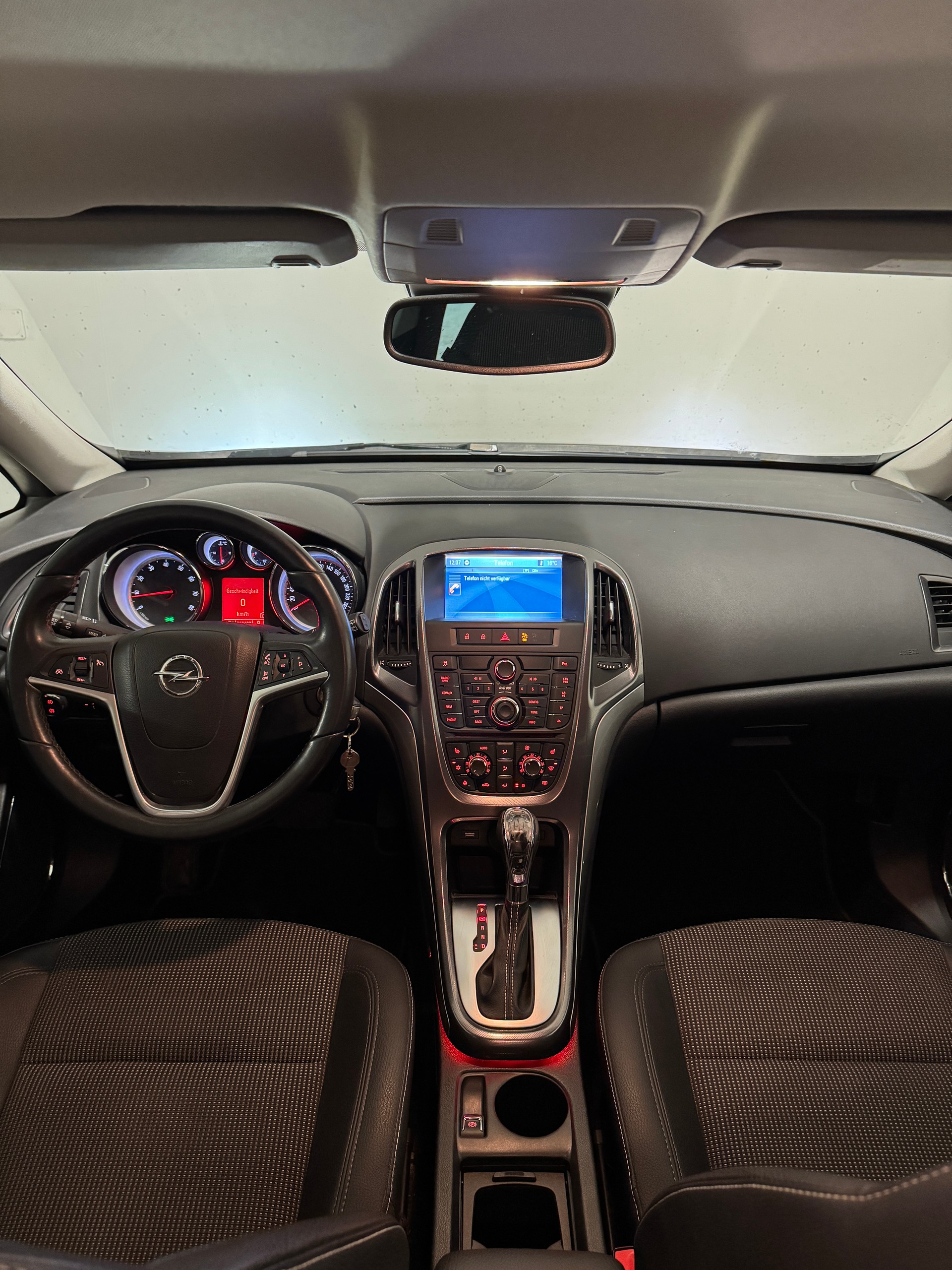 OPEL Astra SportsTourer 1.6i 16V Turbo Cosmo Automatic-image-8