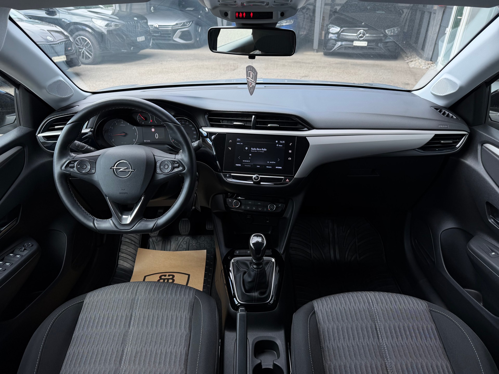 OPEL Corsa 1.2 TP Elegance-image-13