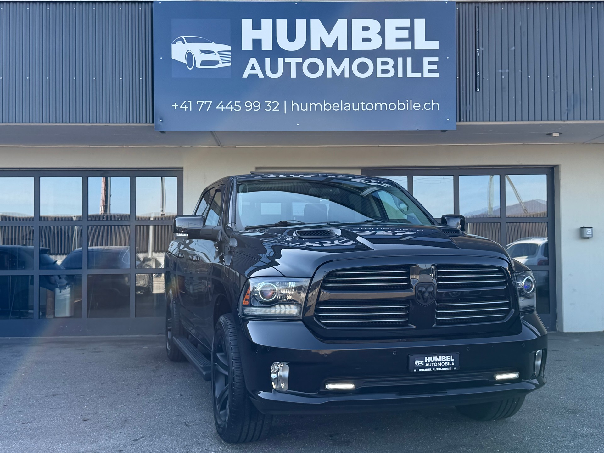 DODGE Ram 1500-image-0