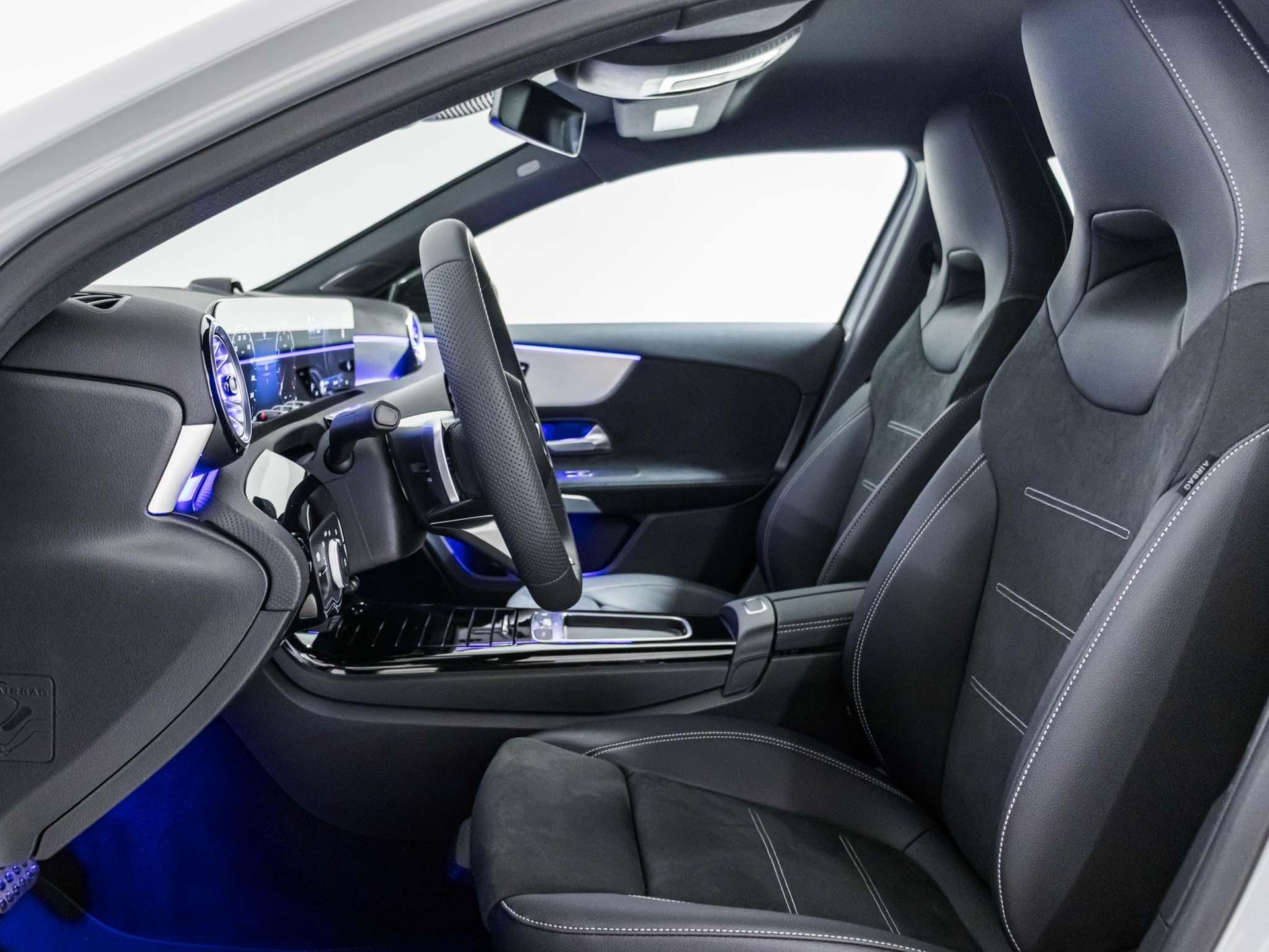 MERCEDES-BENZ A 200 "Night Star"-image-6