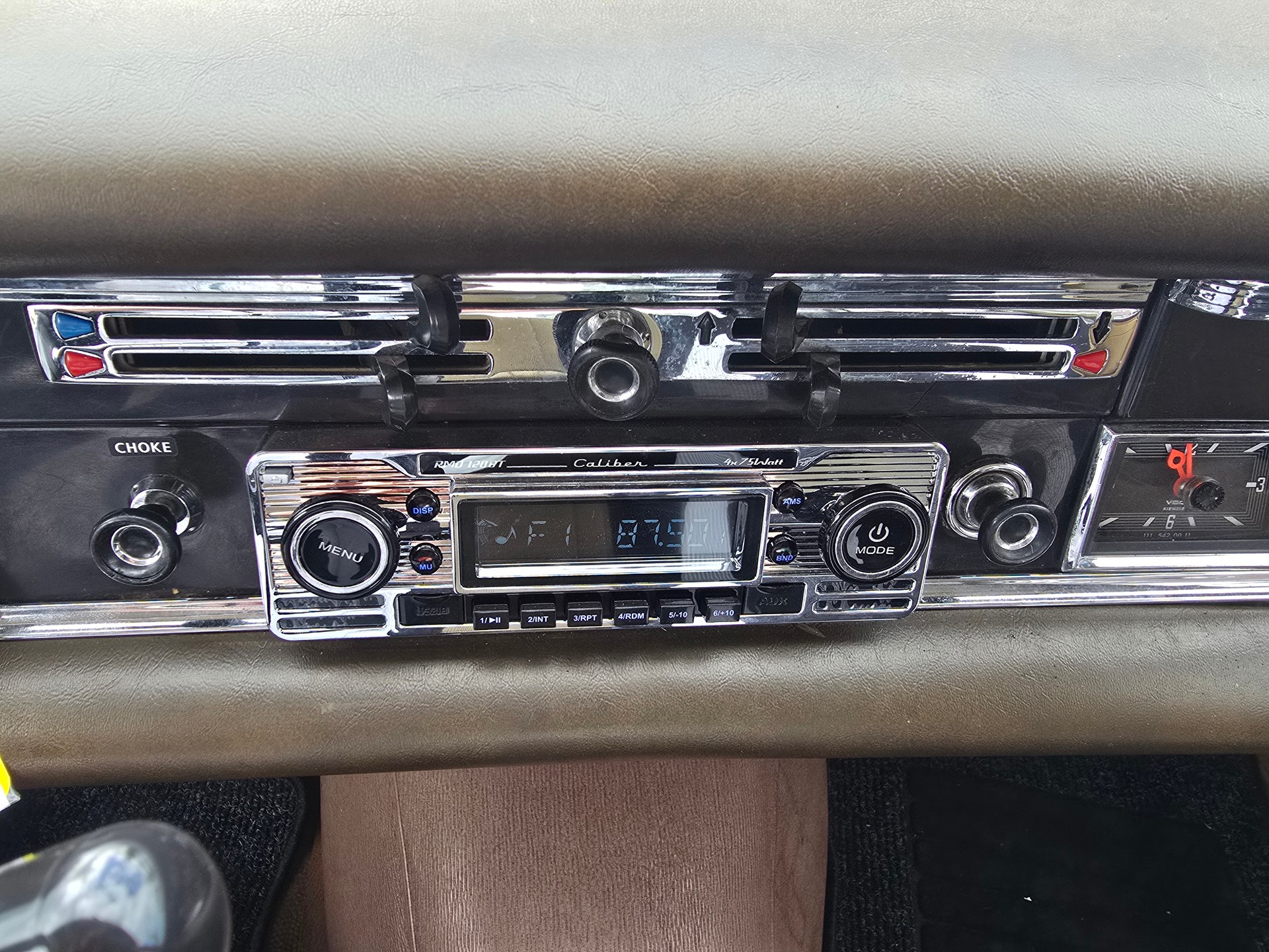 MERCEDES-BENZ 200-image-12