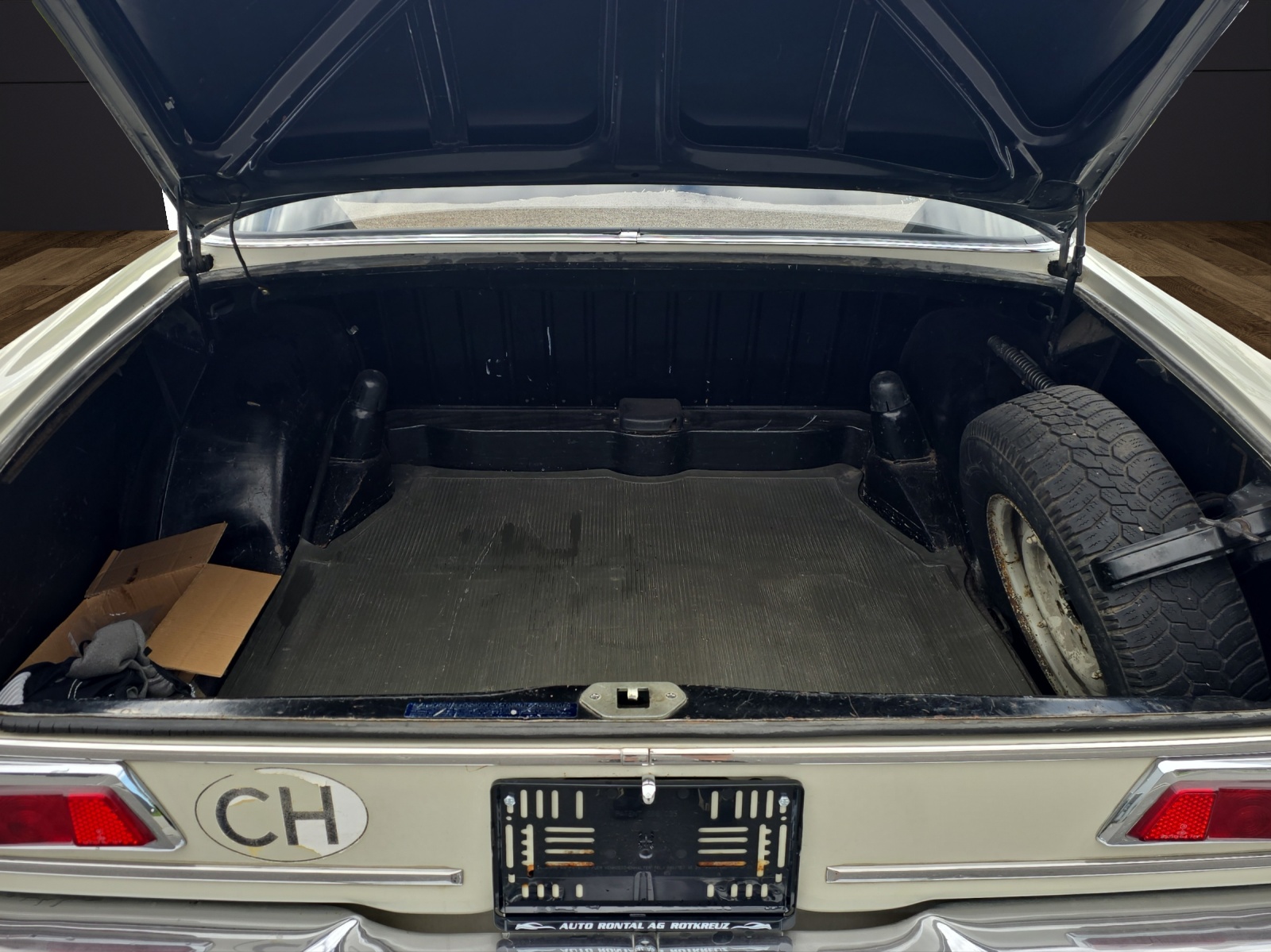 MERCEDES-BENZ 200-image-16