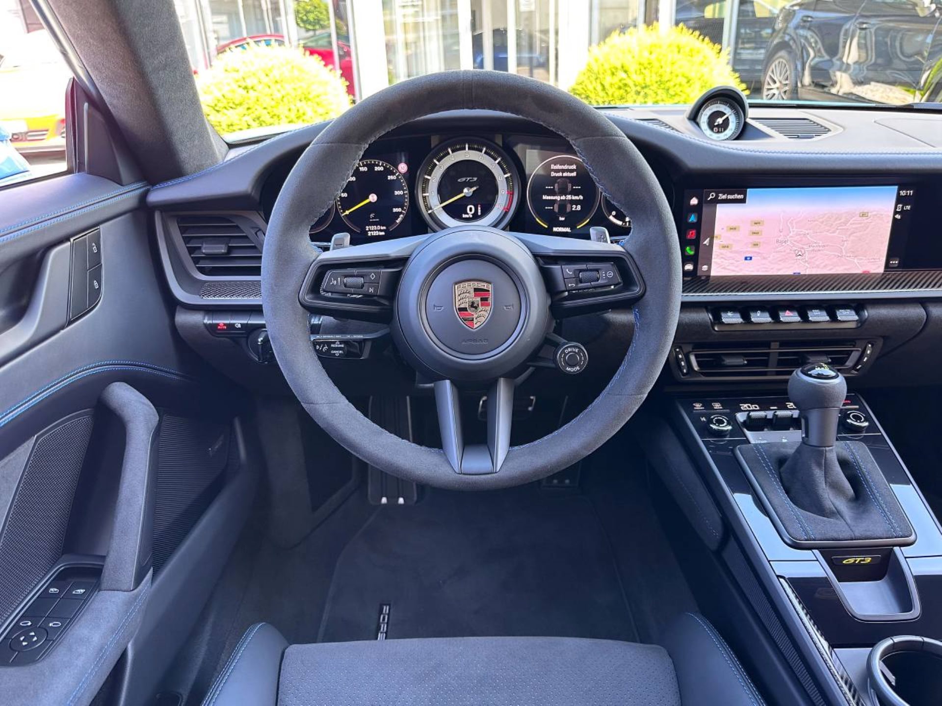 PORSCHE 911 GT3-image-14