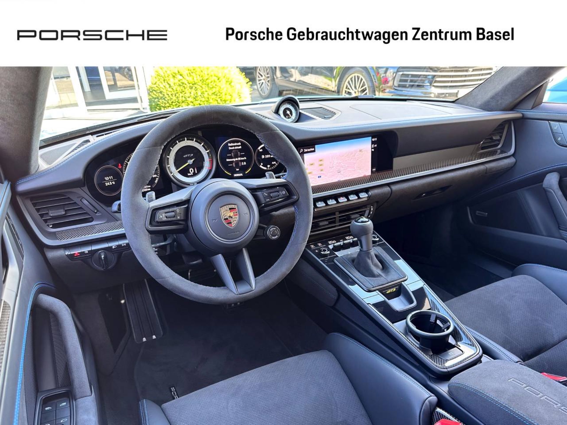 PORSCHE 911 GT3-showroom-element-3