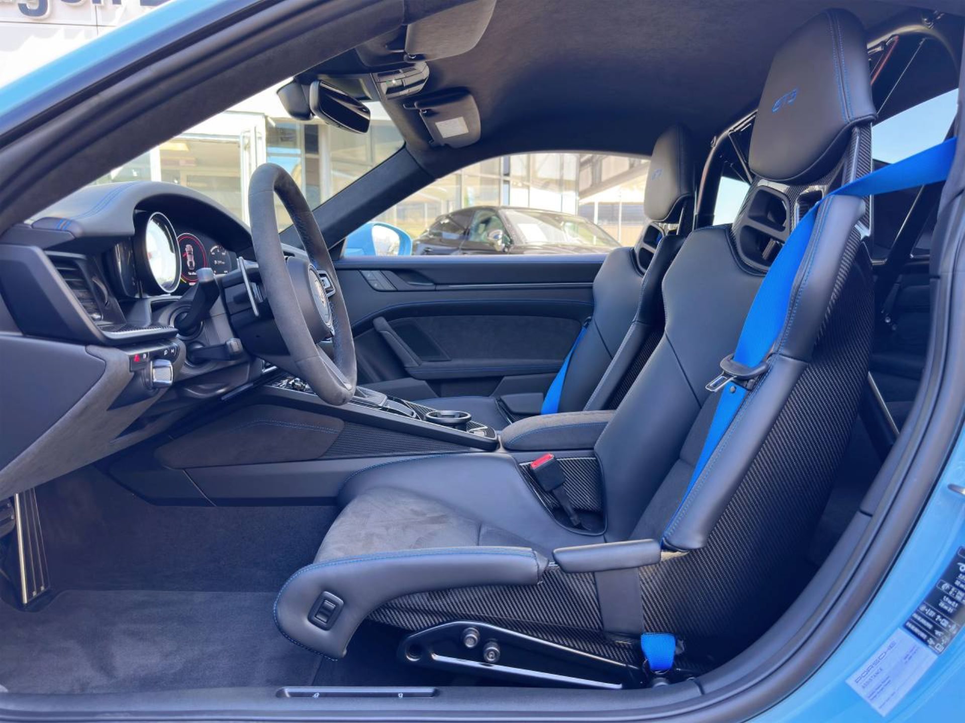 PORSCHE 911 GT3-image-4