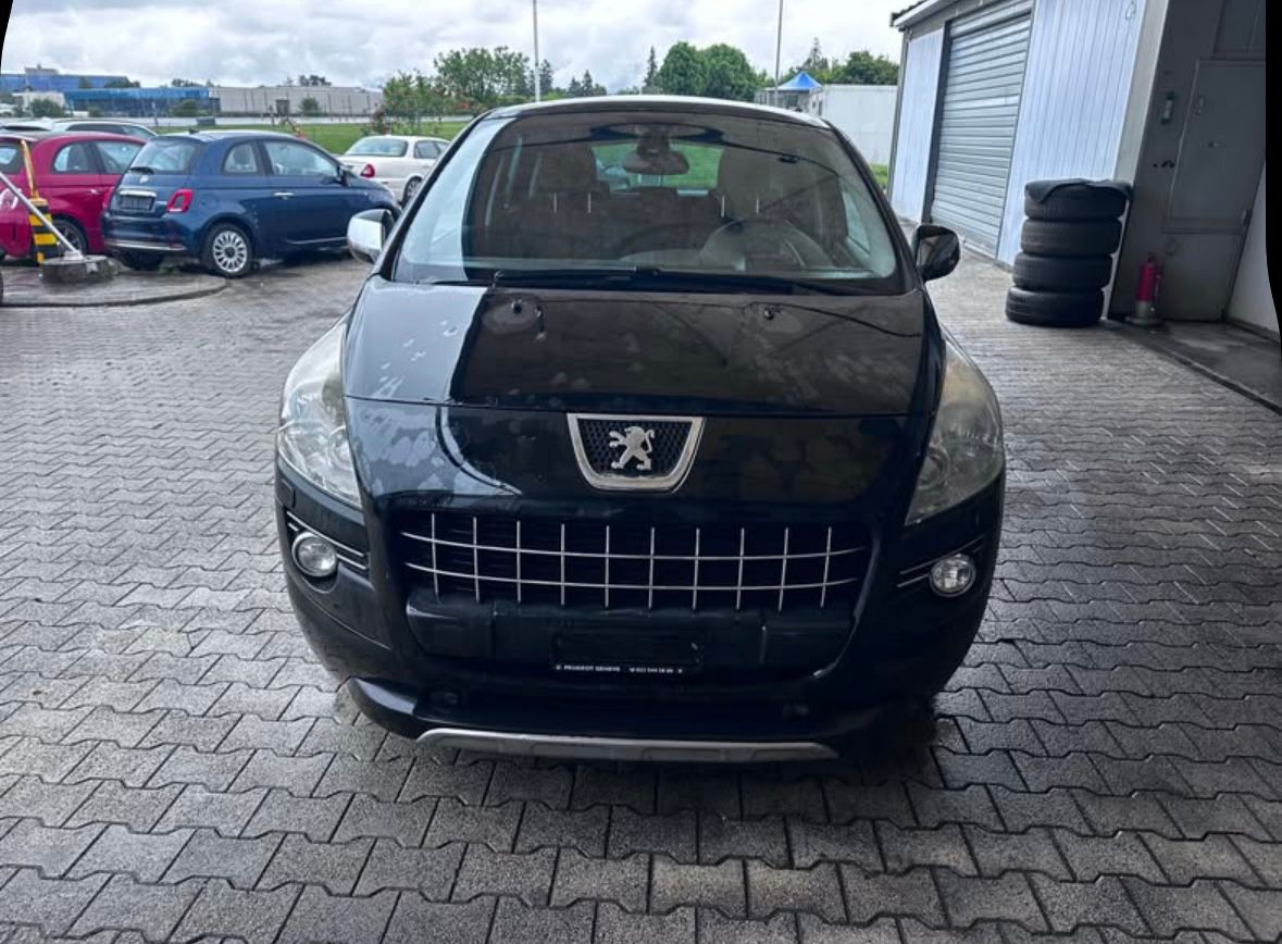 PEUGEOT 3008 2.0 HDI Platinum Tiptronic-image-1