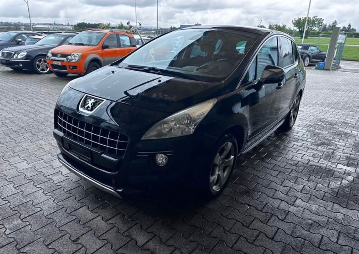 PEUGEOT 3008 2.0 HDI Platinum Tiptronic-image-0