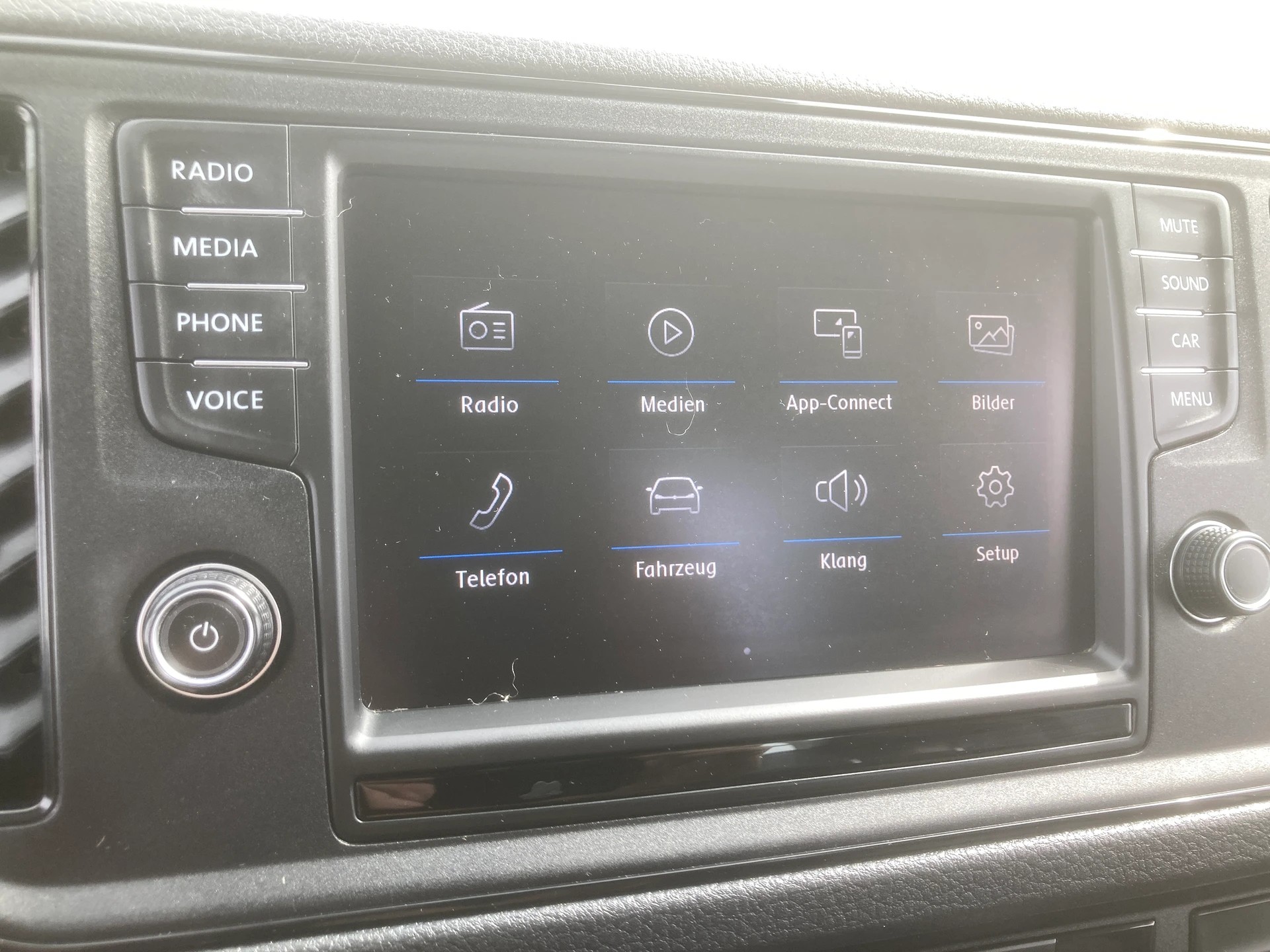 VW Crafter 35 2.0 TDI Brücke mit 3`500 KG Anhängelast-image-13