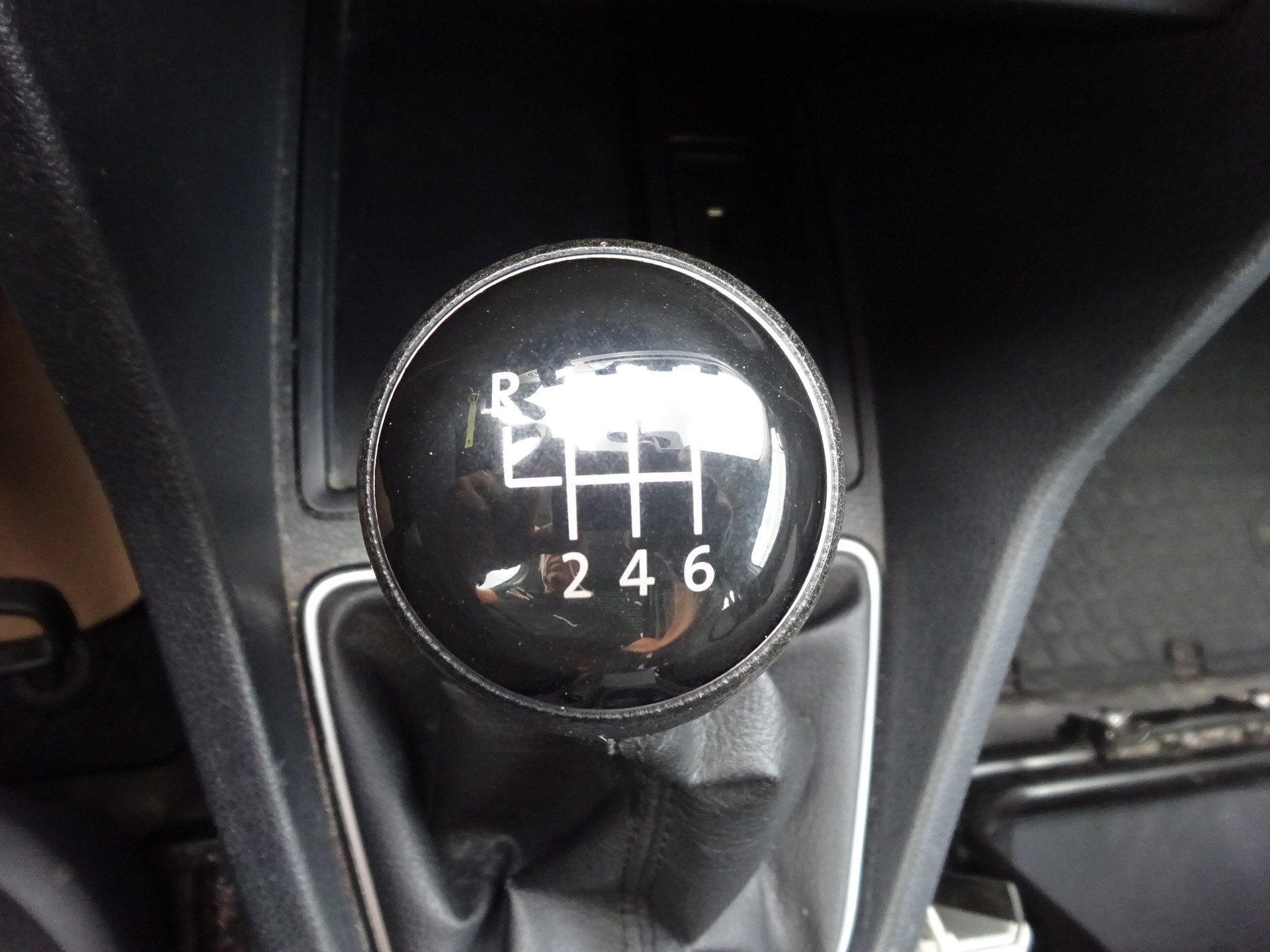 VW Caddy 2.0TDI 4Motion BlueMotion Technology-image-6