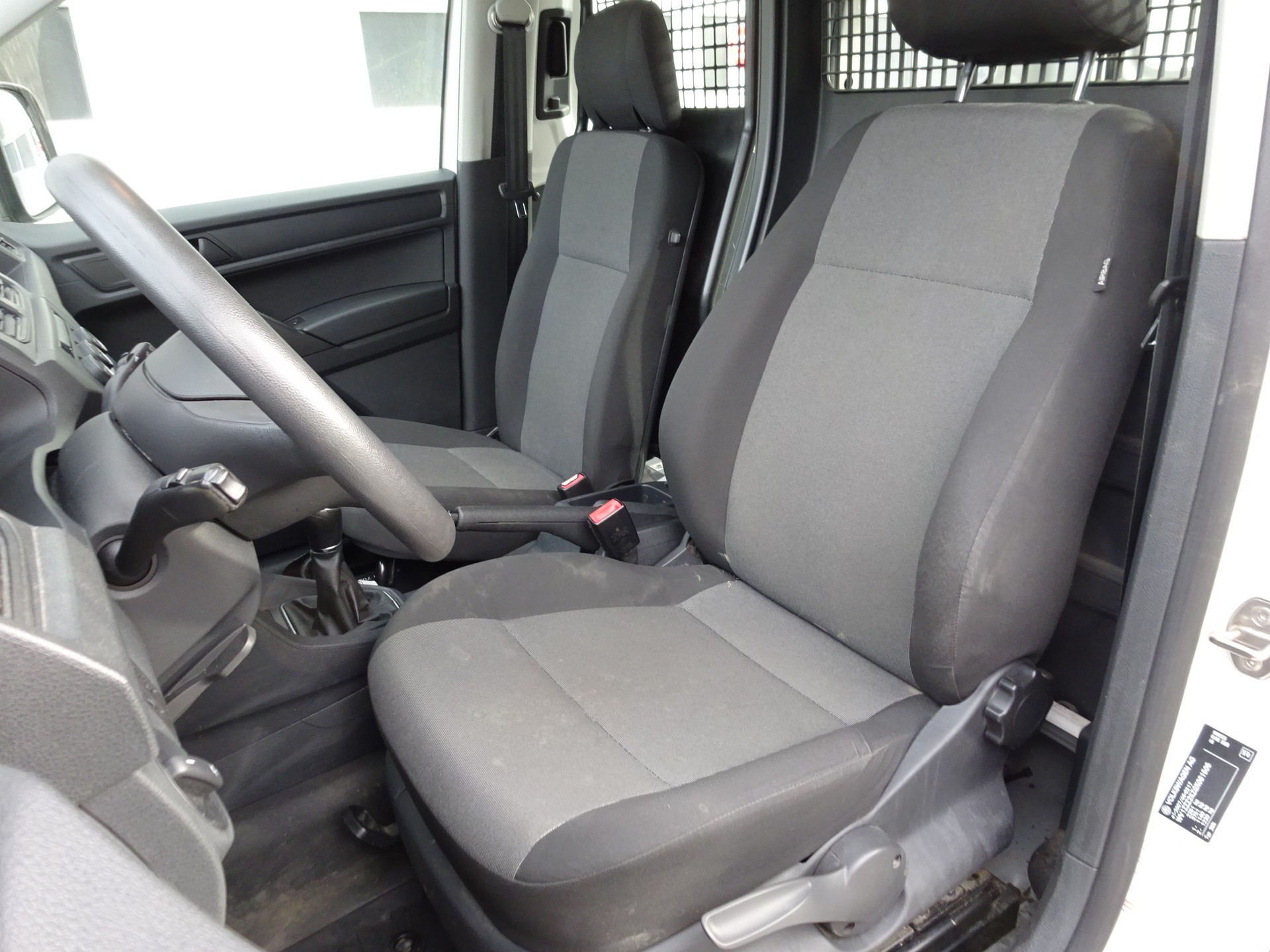 VW Caddy 2.0TDI 4Motion BlueMotion Technology-image-13