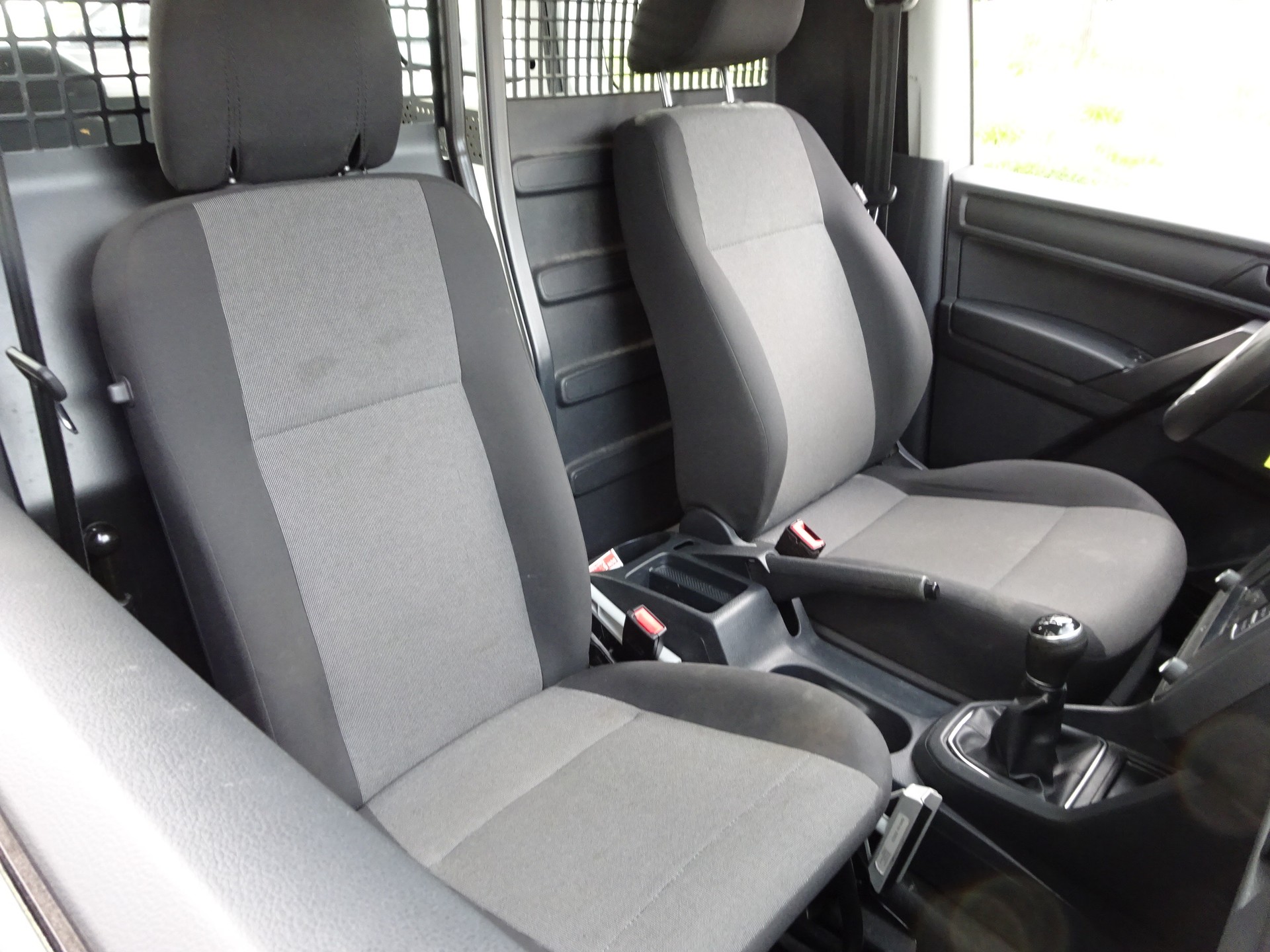 VW Caddy 2.0TDI 4Motion BlueMotion Technology-image-17