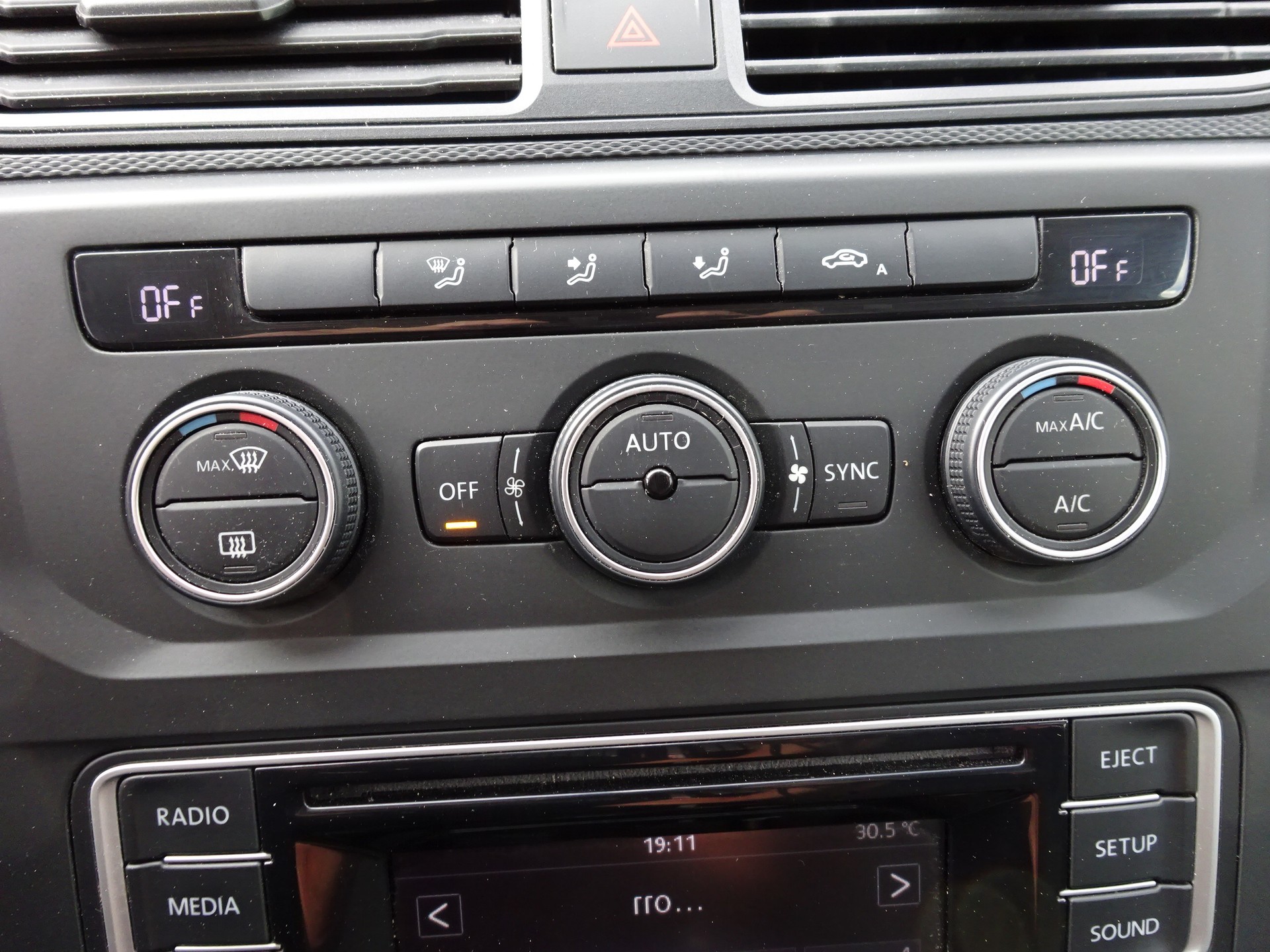 VW Caddy 2.0TDI 4Motion BlueMotion Technology-image-9
