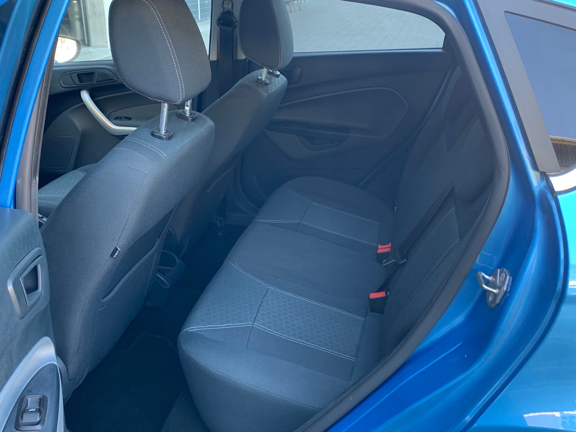 FORD Fiesta 1.25 16V Titanium-image-10