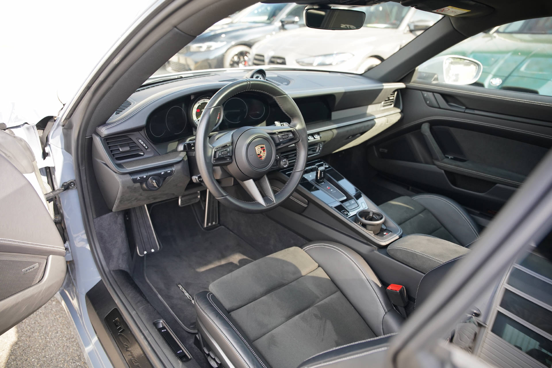 PORSCHE 911 Carrera 4 GTS PDK-image-6